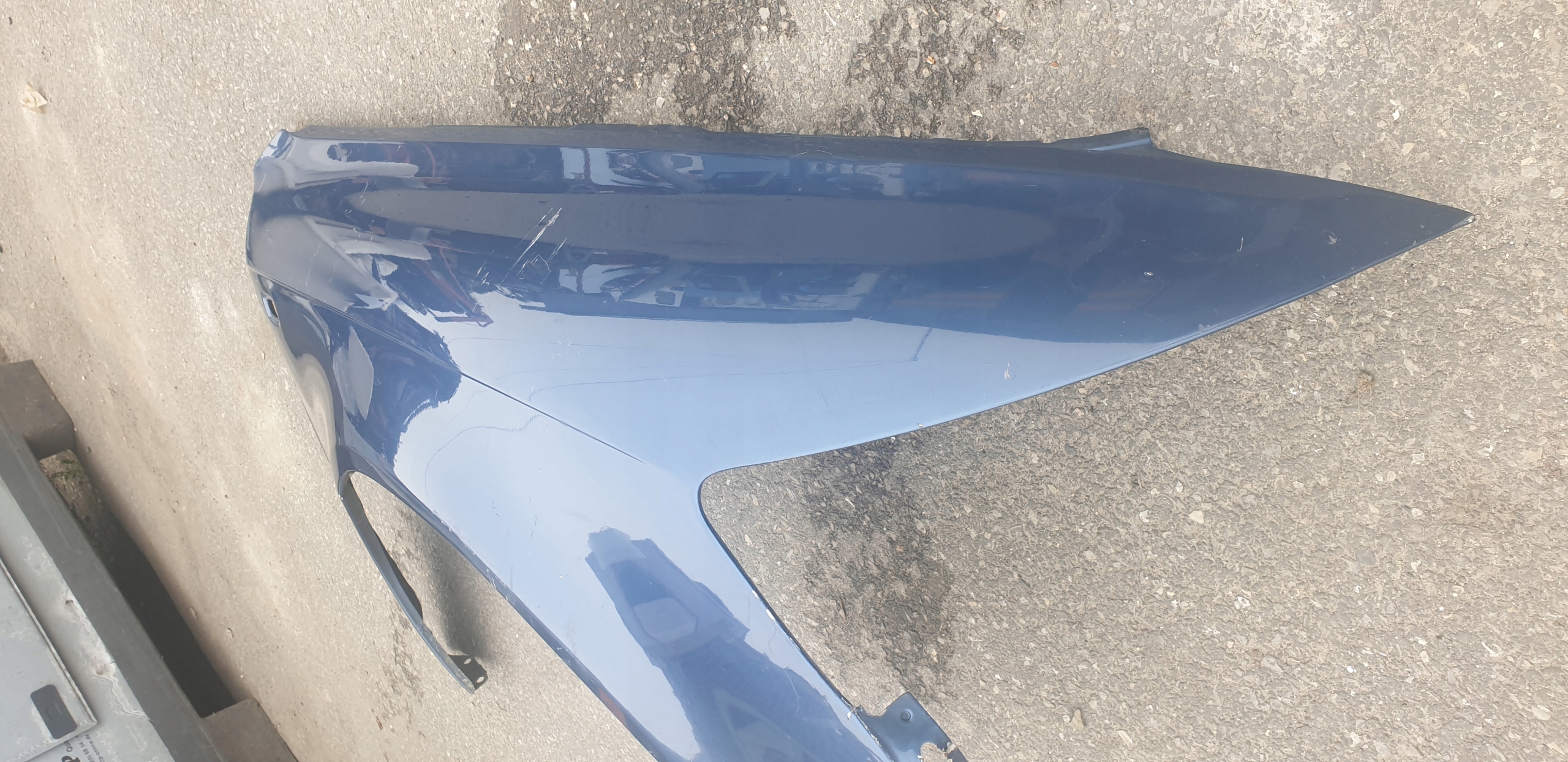 fender right front AUDI A6 C6 4F original blue