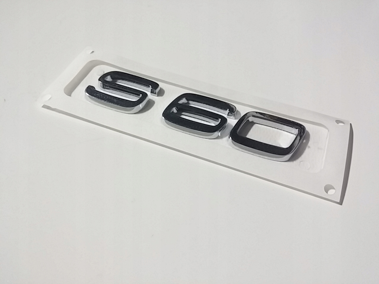 Volvo S60 emblém na zadnú klapku 31301197 Oe