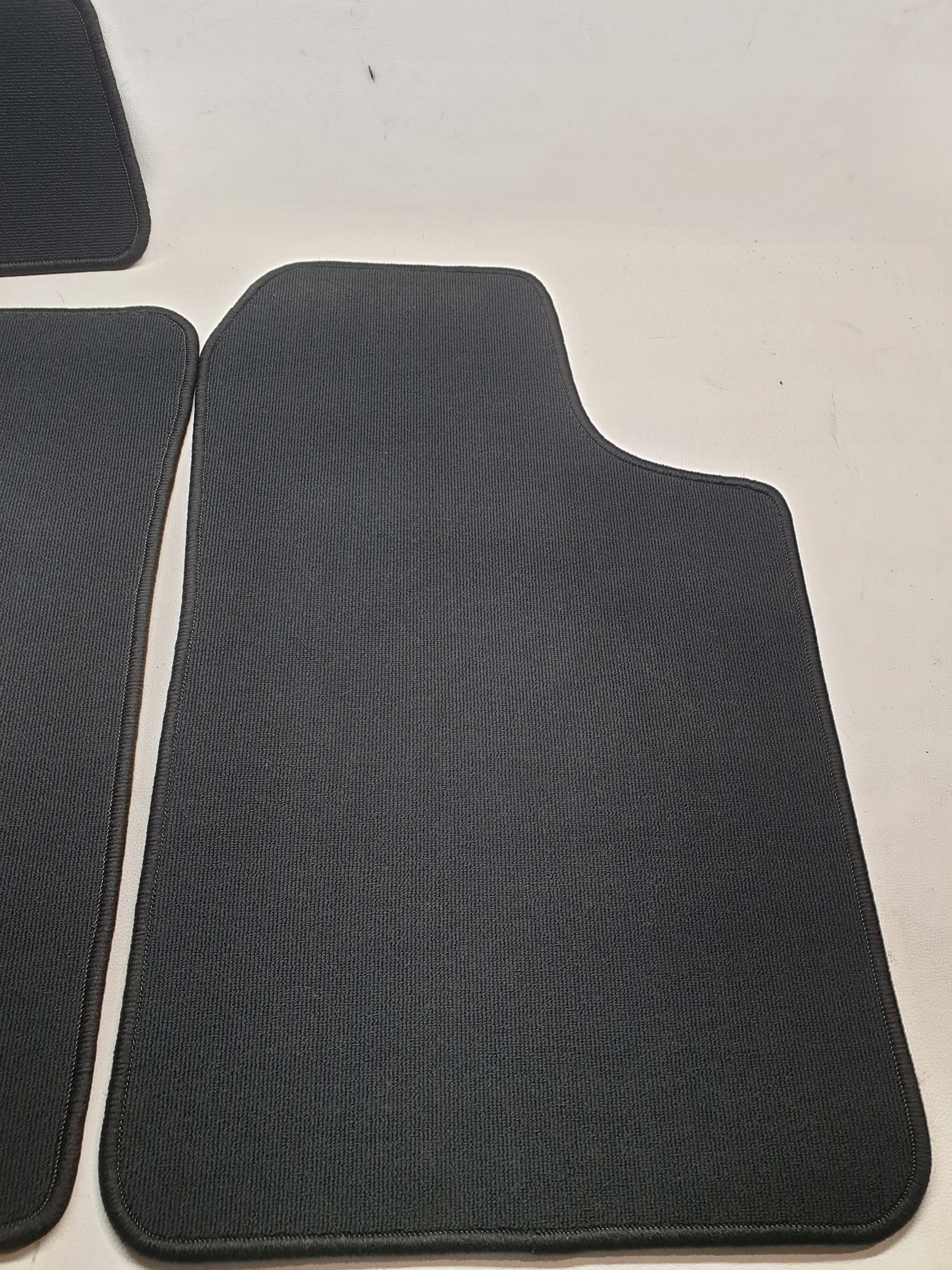 renault LAGUNA и 94-01 HB Коврики .