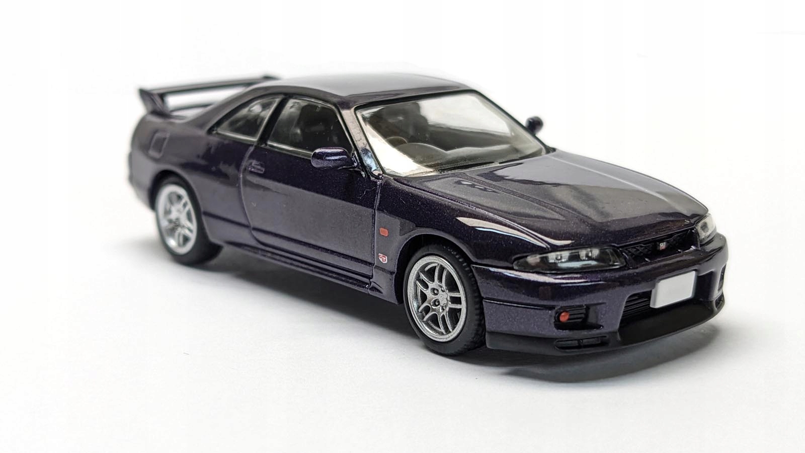 TOMICA LIMITED VINTAGE NEO BMW318i 2台セット First Look: Tomica Limited Vintage Neo BMW 318i 2-door (E30