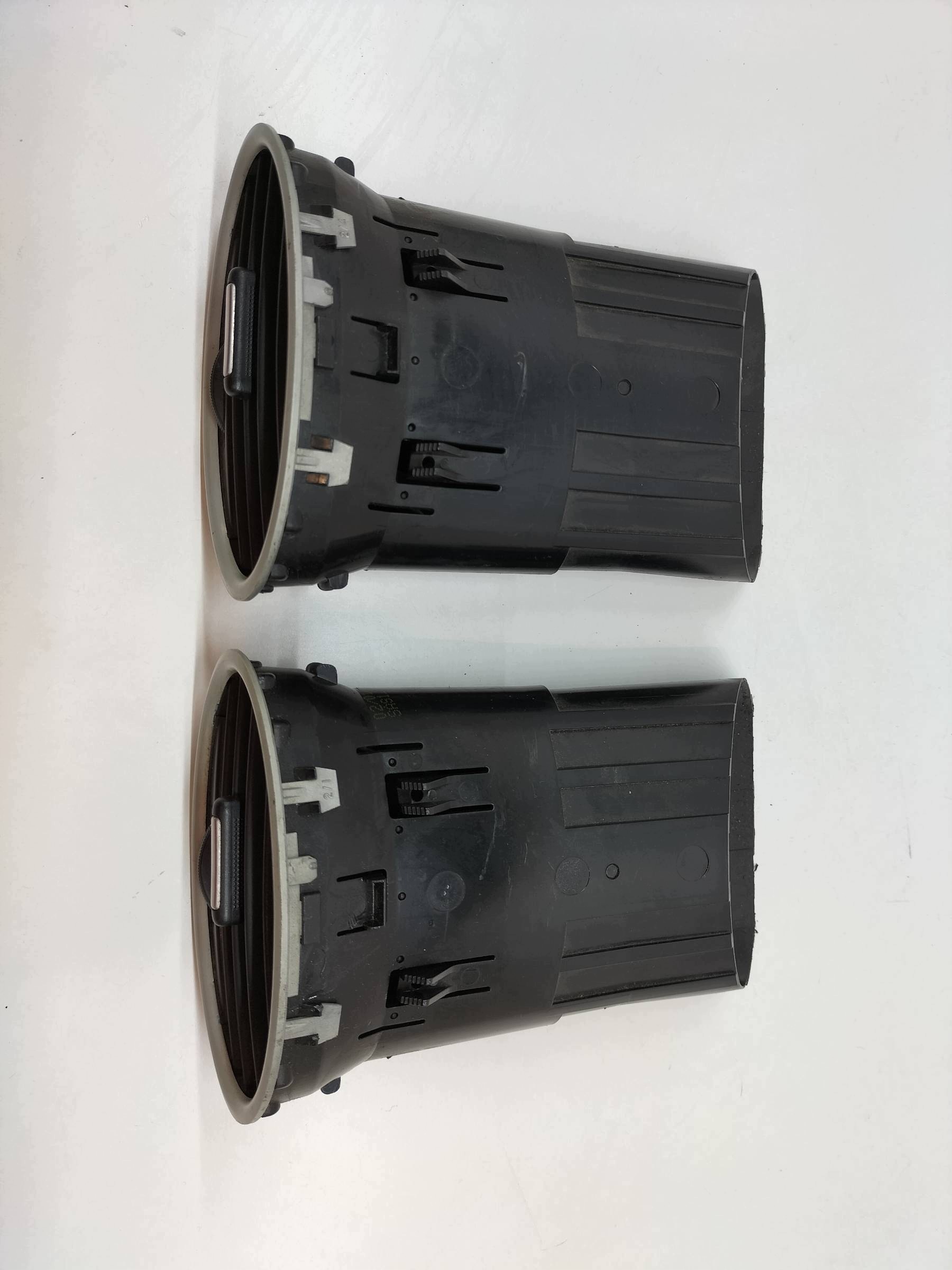 rešetke ventilacije lijeva desna KPL armature Ford Focus Mk2 (2004-2011)
