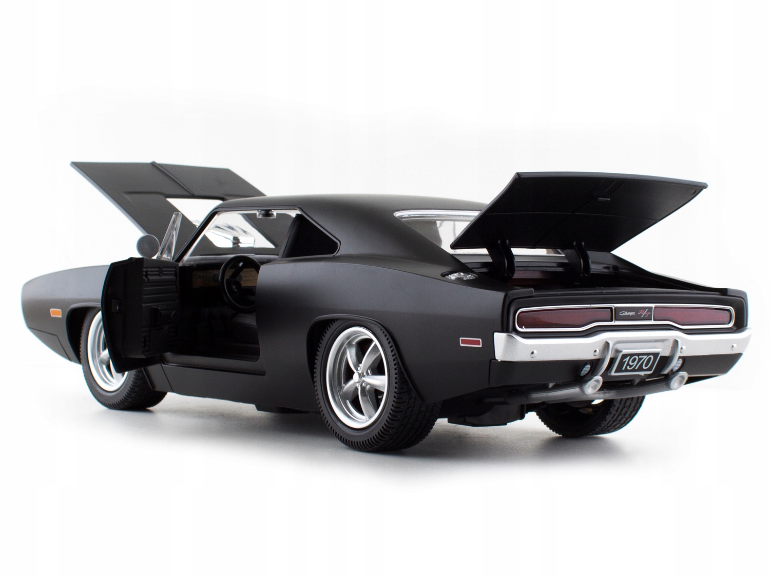 DODGE CHARGER R/T 1970 RASTAR ŚWIATŁA DŹWIĘKI R/C Wiek dziecka 3 lata +