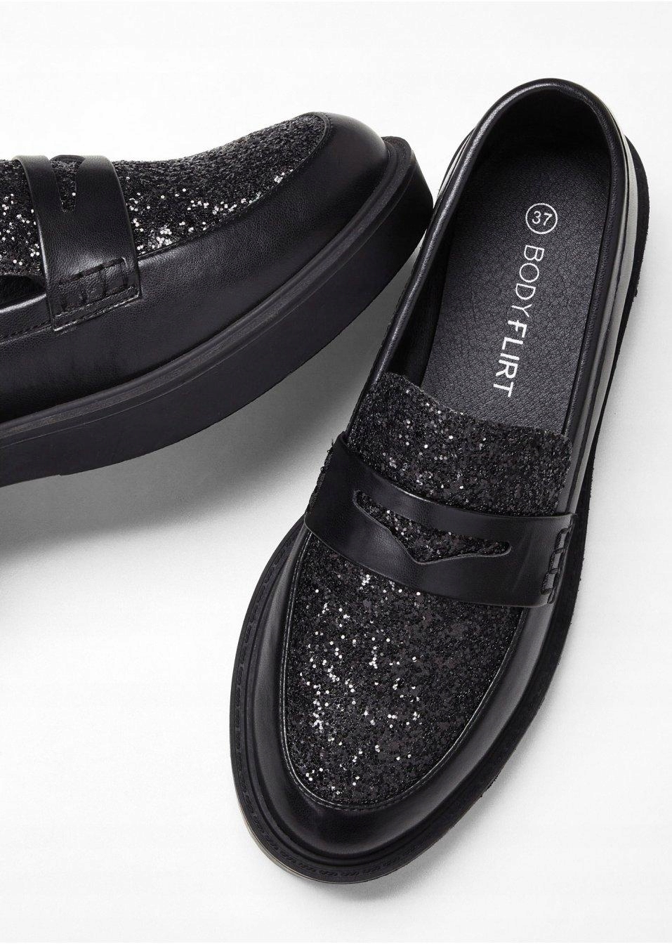 38 MOKASYNY Z BŁYSZCZĄCYMI ELEMENTAMI