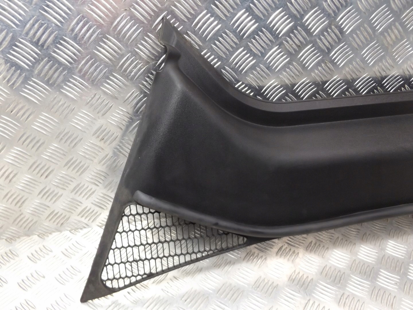 Tesla Model S P85D 691KM OSŁONA PODSZYBIA PODSZYBIE 1050488-00-B Producent części Inny