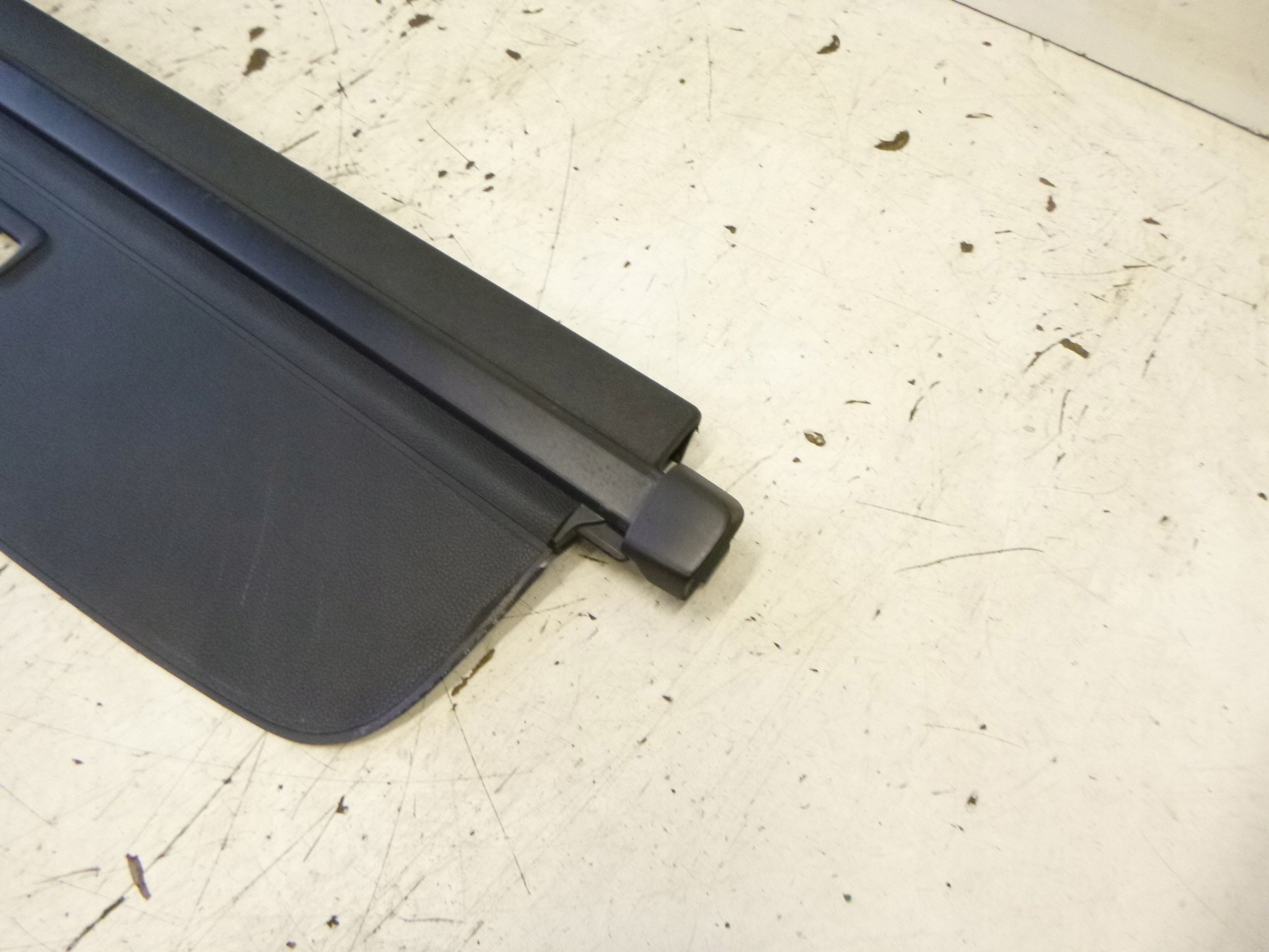 blinds boot VW Golf V 5 VI 6 Kombi Variant 2007-2013 black 1K9867871B