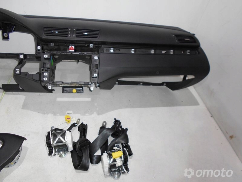 VW PASSAT B6 dashboard console airbags tension belts KOMPLET