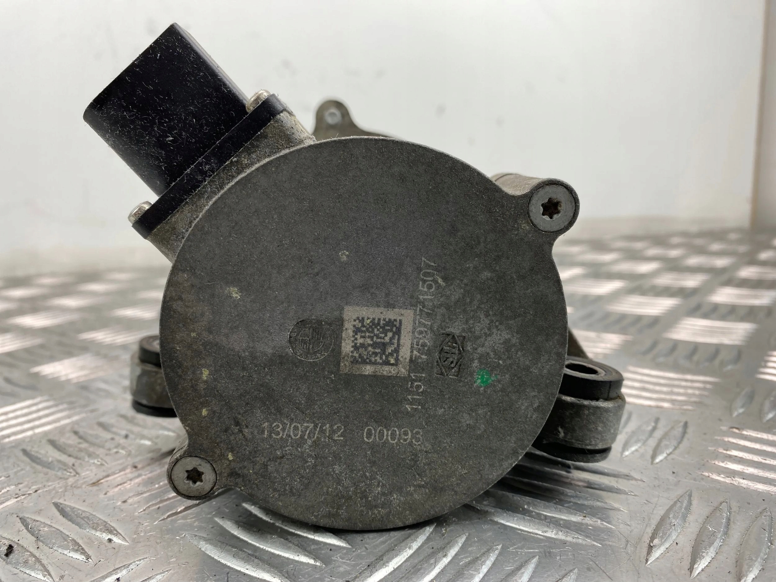 BMW X1 E84 xDrive 20i N20B20 water pump 7597715