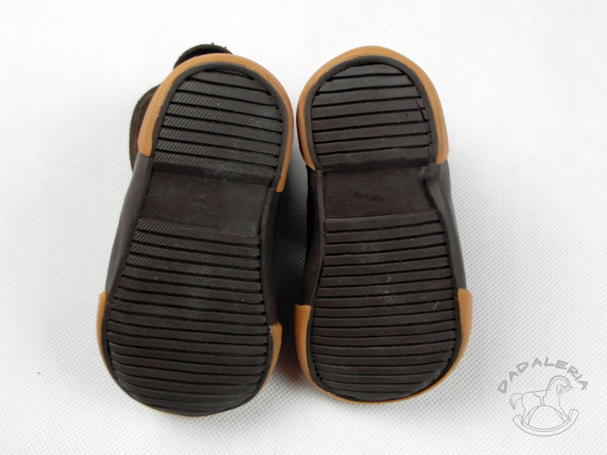 Brązowe lekko ocieplane buciki 16-17 Długość wkładki wew. 10 cm