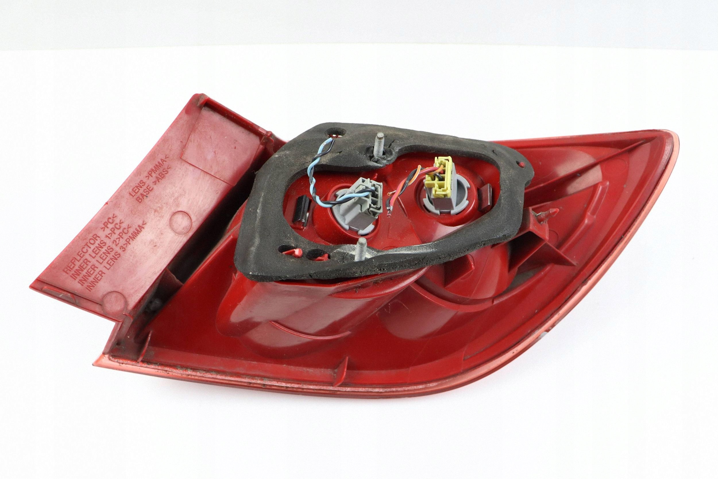 MAZDA 3 and BK light left rear part rear W fender replacement TYC EUROPA