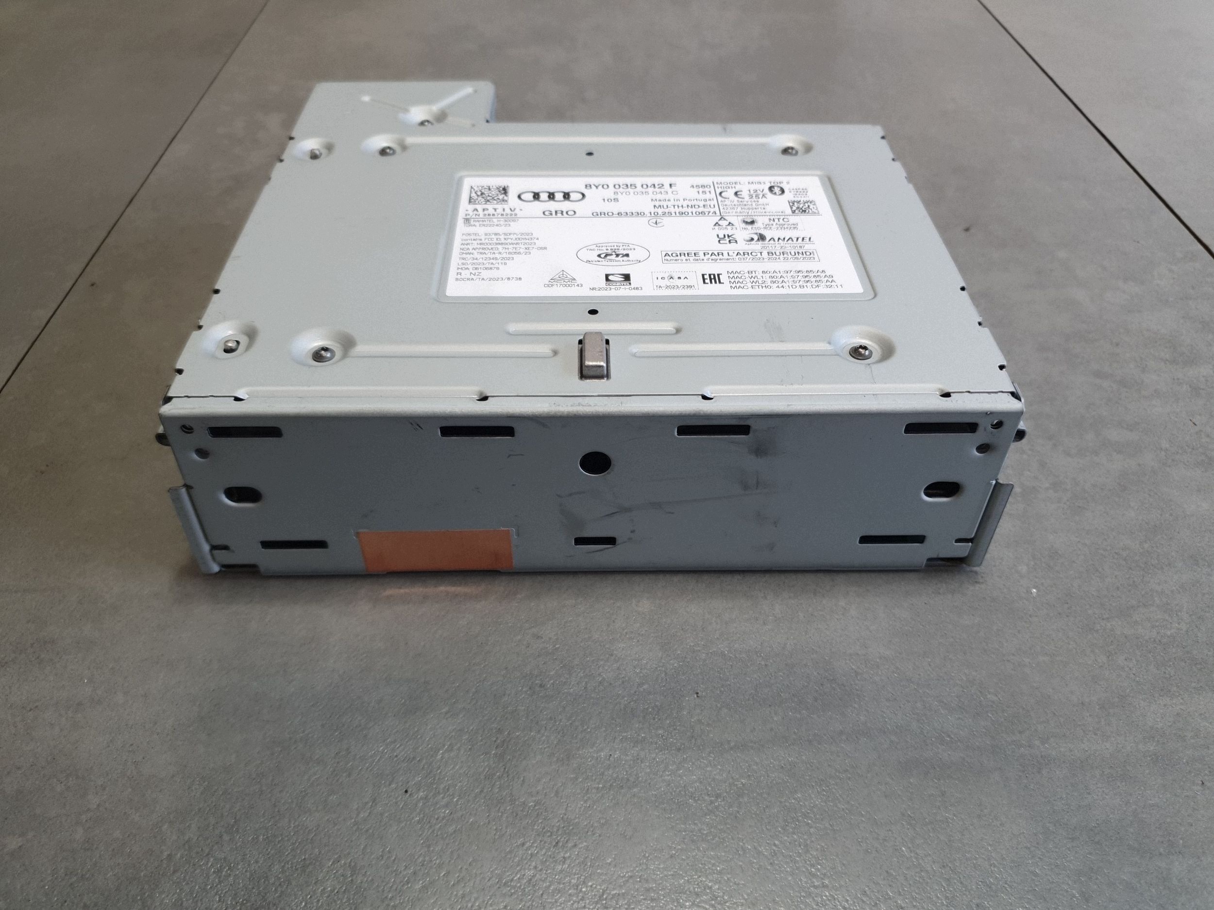 Audi A3 8Y Stacja multimedialna Bedienteil centralny 8Y0035042F