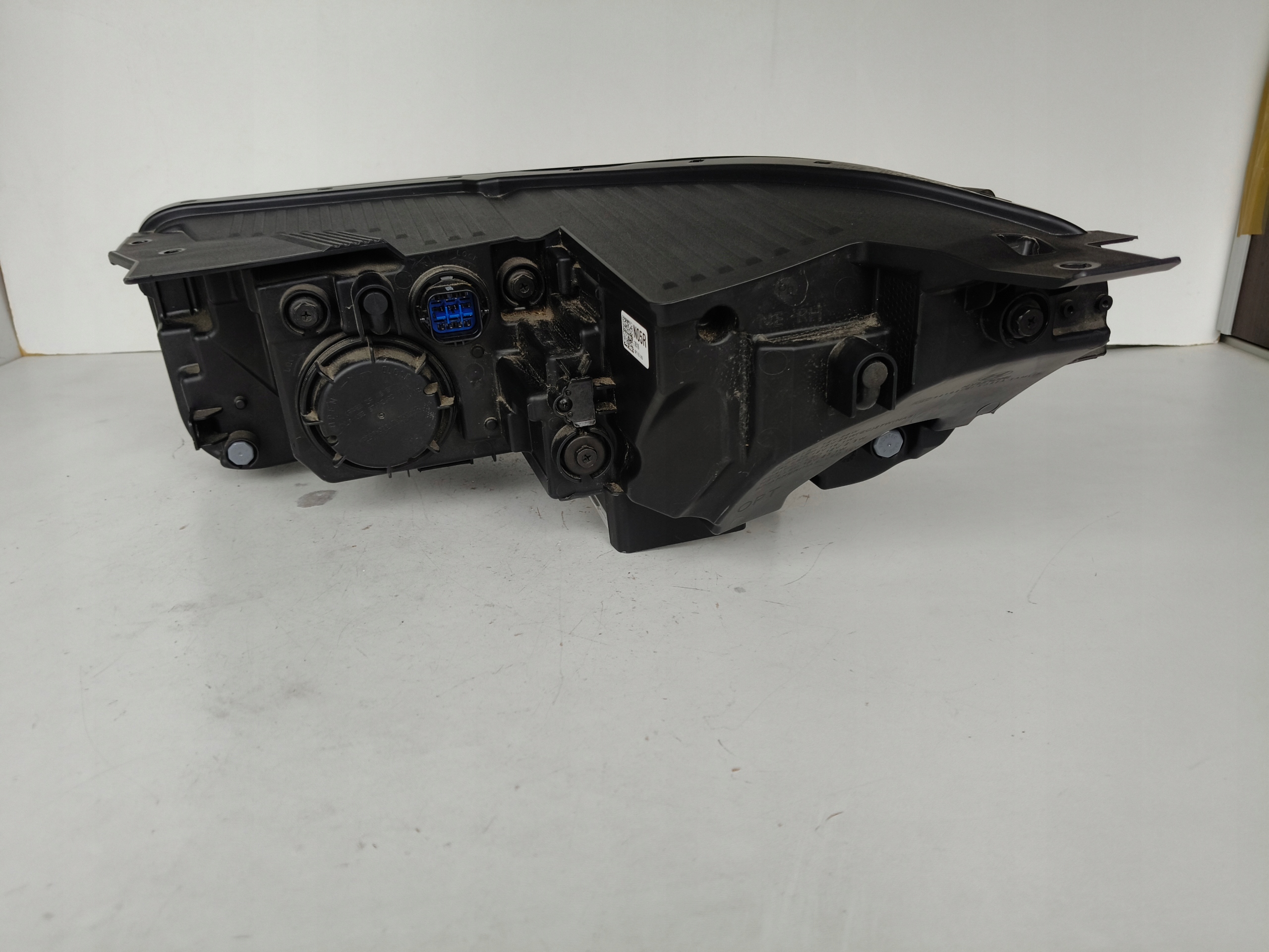 light right REFLEKTOR HYUNDAI IONIQ 5 21- FULL LED