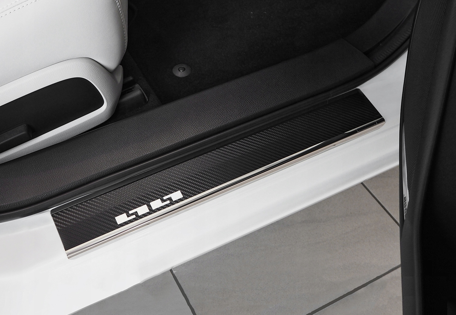 Nakładki progowe FORD FOCUS II 2005-2010 HB Producent Alu-frost