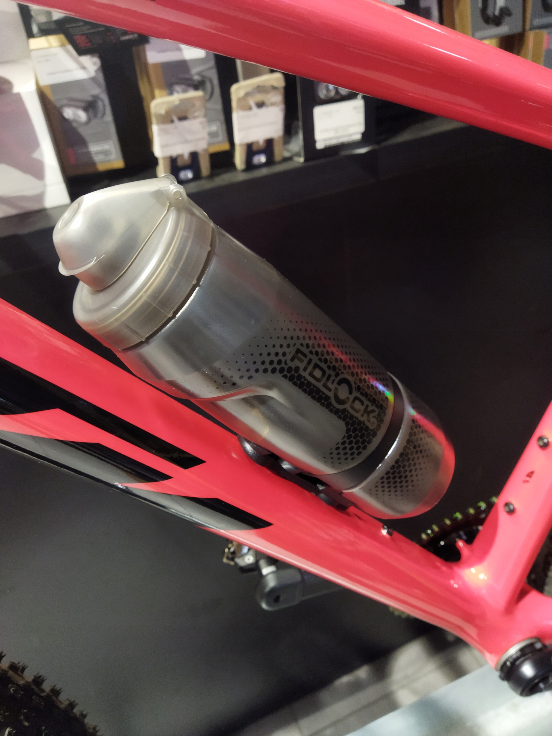 Bidon FIDLOCK TWIST 800ml czarny bez bazy Pojemność 800 ml