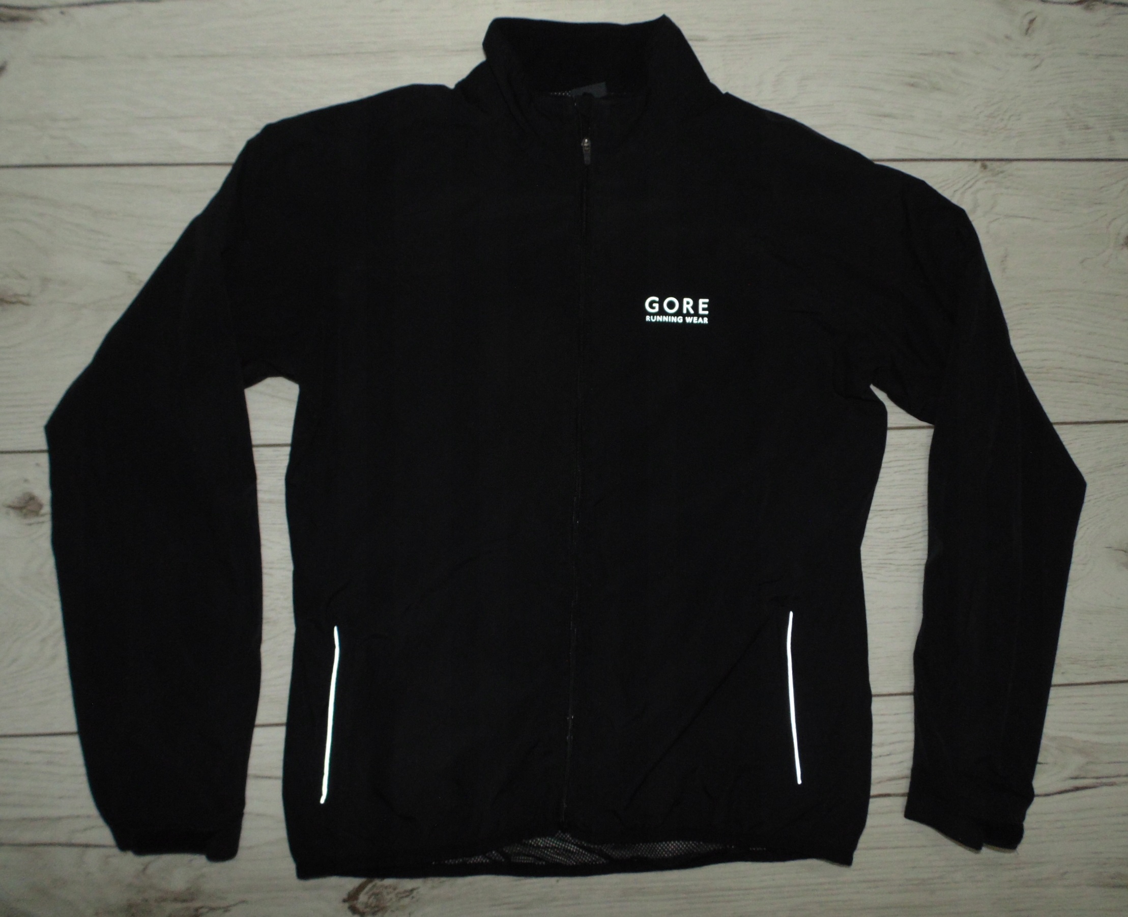 GORE RUNNING WEAR WINDSTOPPER ACTIVE KURTKA r. 38 Kod producenta ebwnen