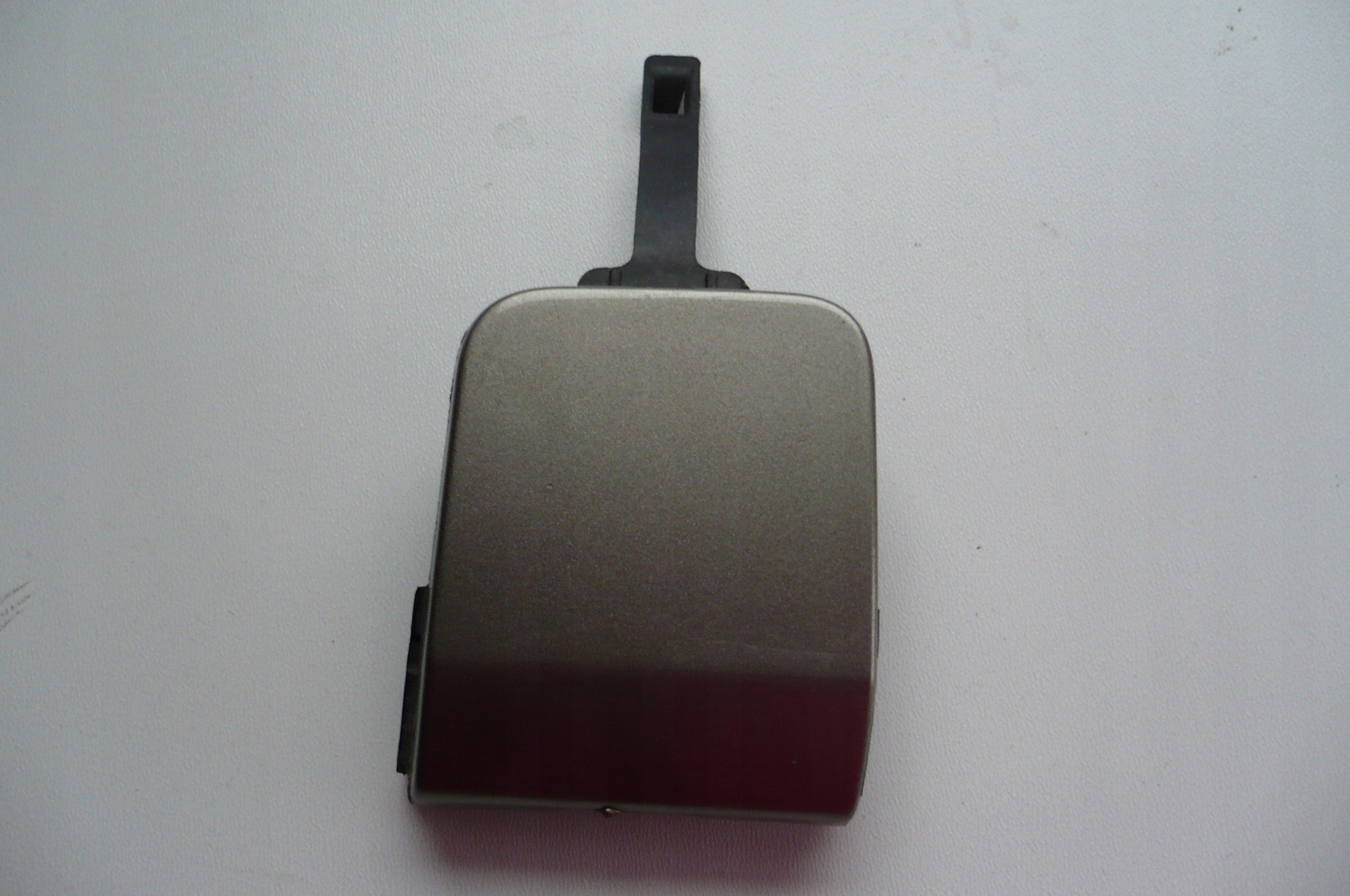 RENAULT FLUENCE 09-12 towing hook cap bumper front