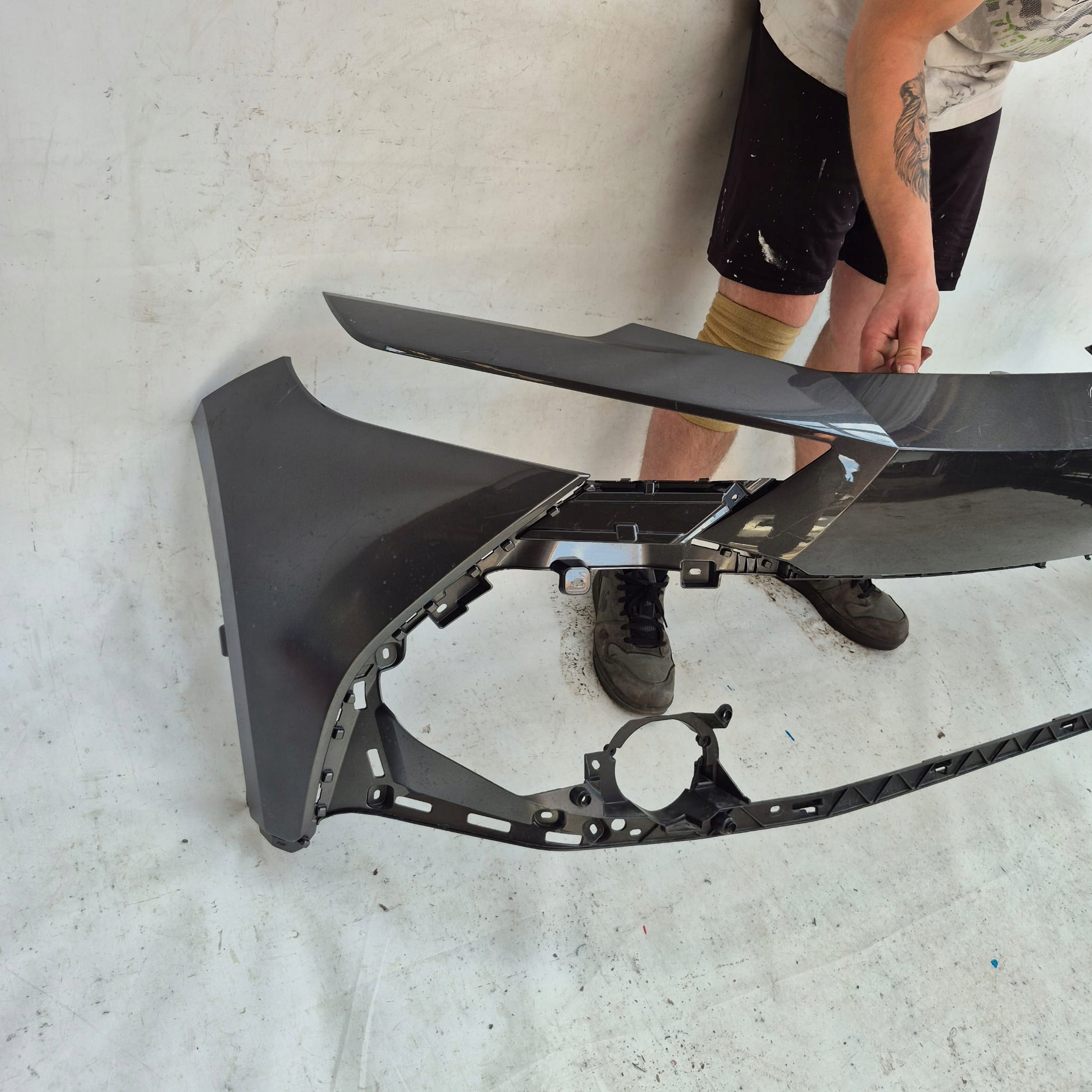 TOYOTA C-HR II 2 23-> bumper front front