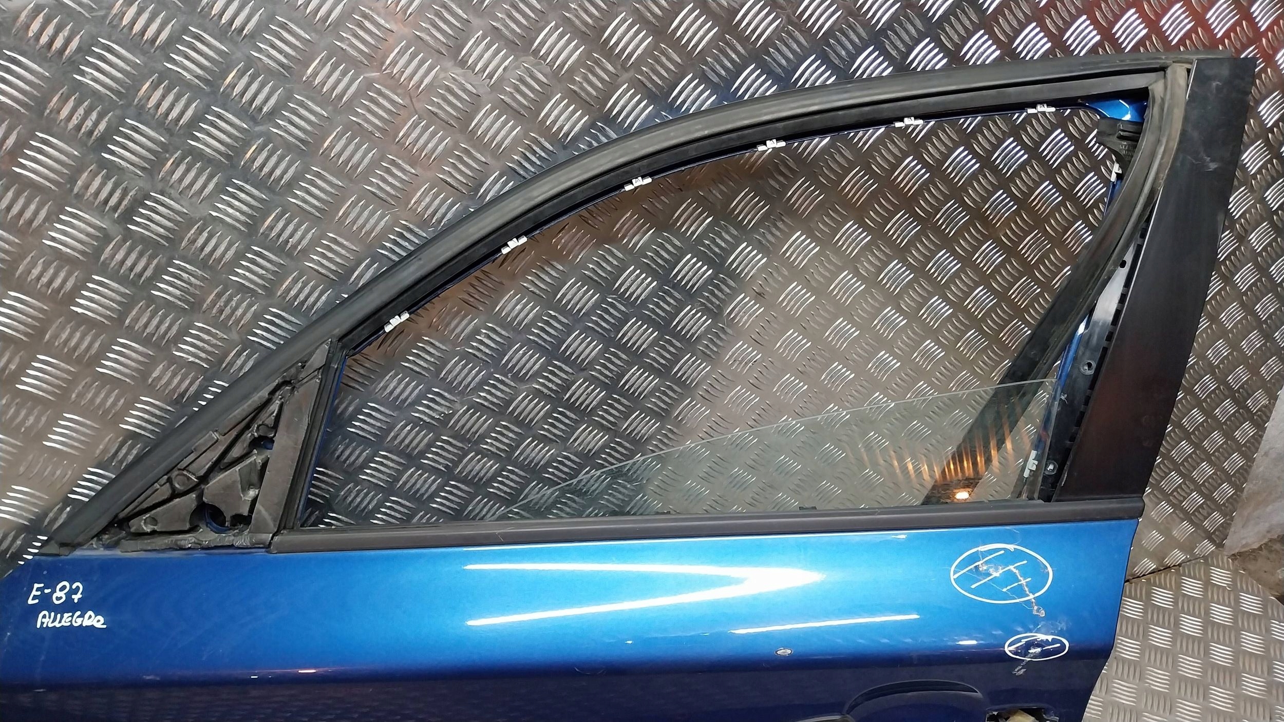 Tür vorne links BMW 1 E87 04