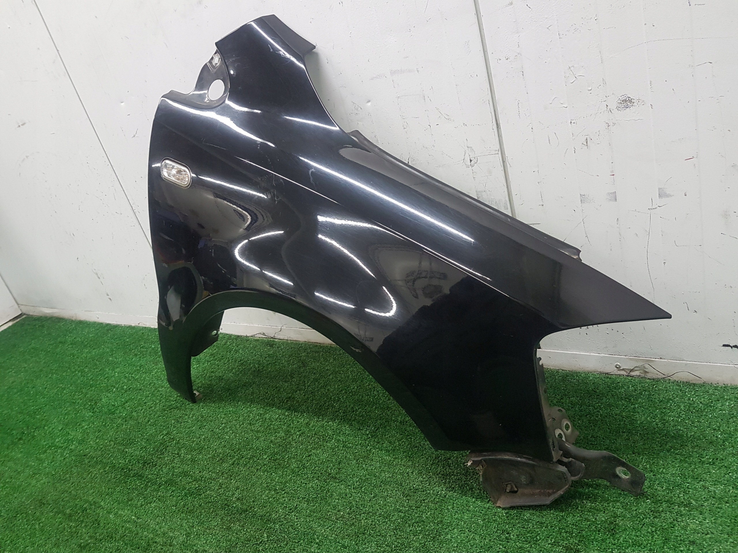 fender right front VOLKSWAGEN FOX 2006