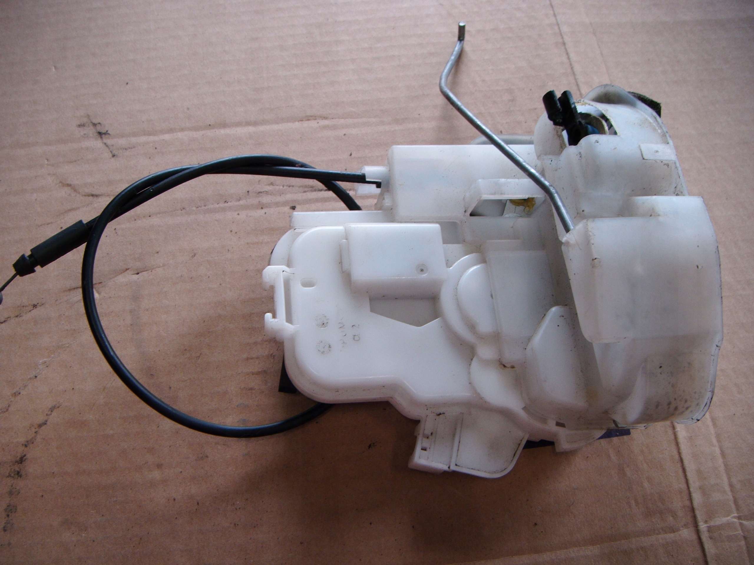 SUBARU IMPREZA III GH HB ZAMEK Z DRZWI L P 2PIN