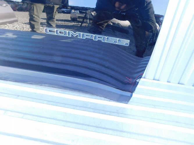 JEEP COMPASS II 17- drzwi prawe przednie przód Producent części Jeep OE