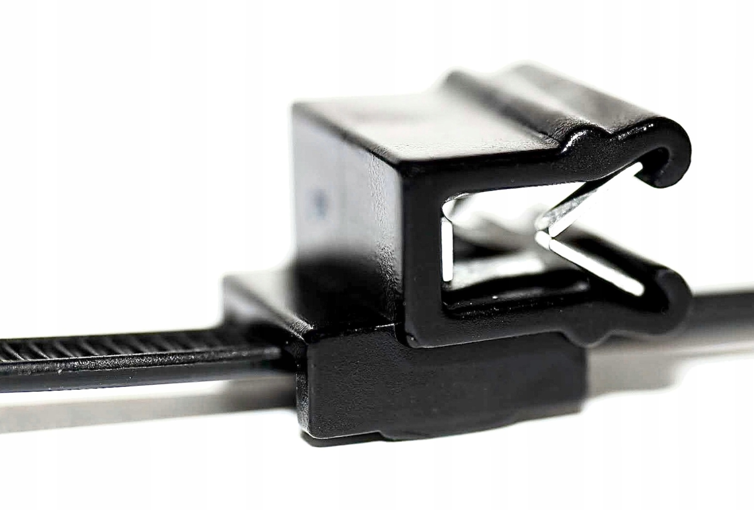 100 x Opaska kablowa z klipsem clk3 Stan opakowania oryginalne