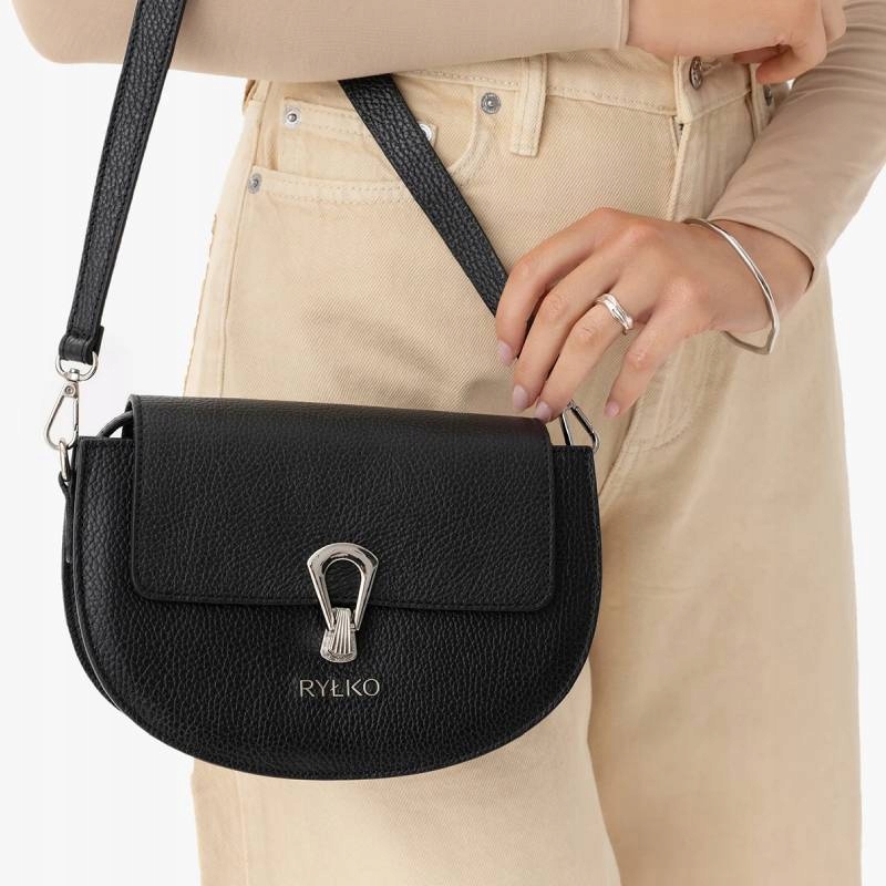 Ryłko R40922TB _UV6 Černá kožená kabelka z lícové kůže s přezkou Kochland