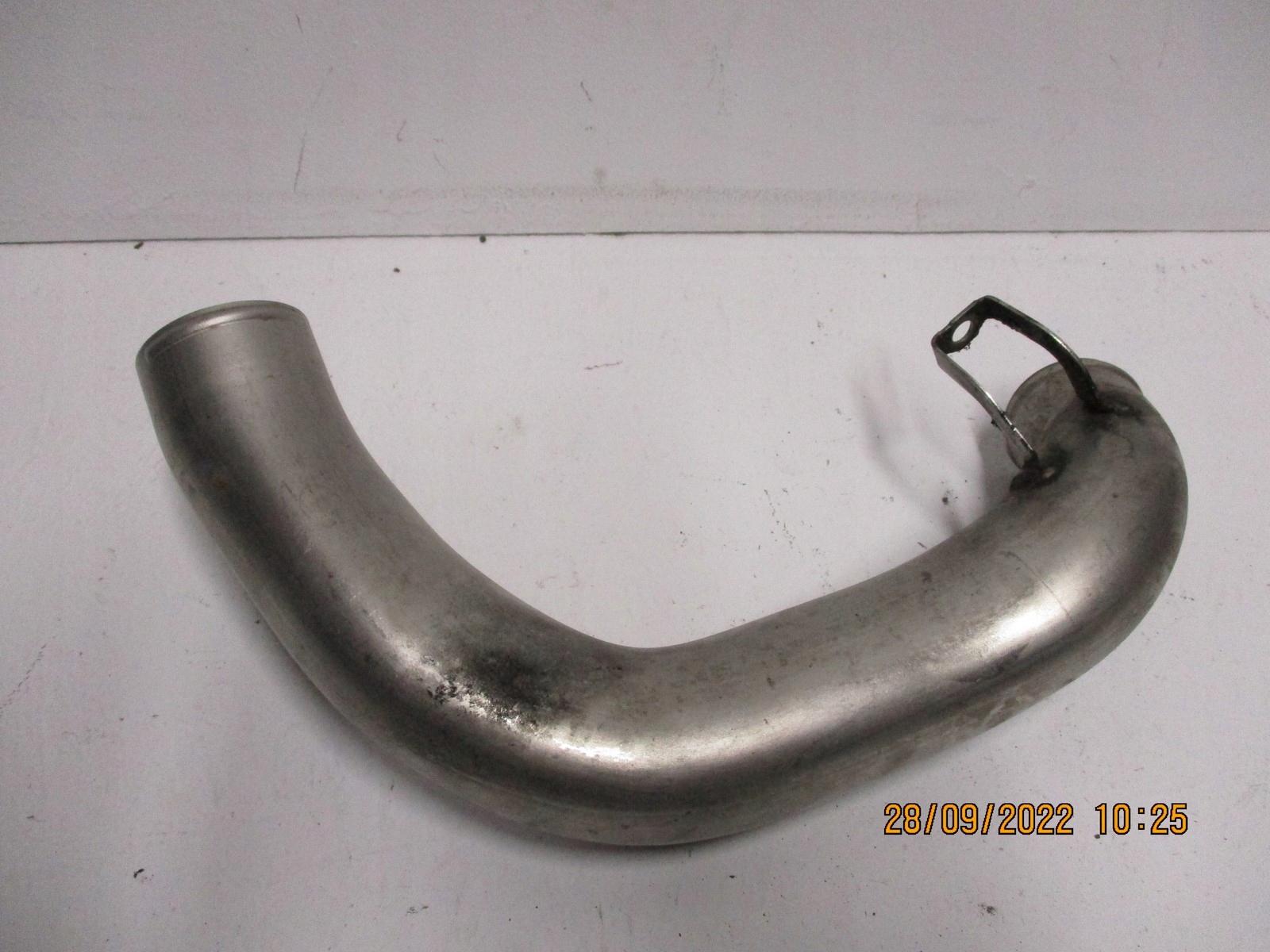 Шланг Мерседес а218 6,3 АМГ А2780981007