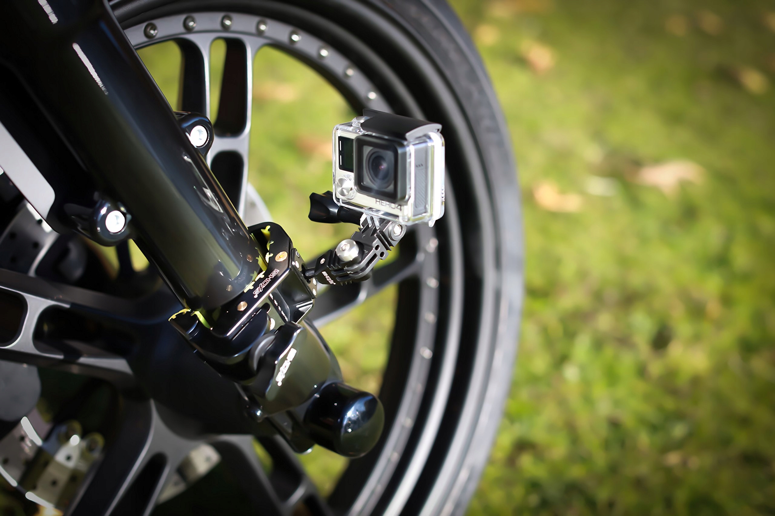 Uchwyt Antywibracyjny Kamer Sportowych 28-65mm Czerwony Rower iSHOXS — miniatura 6