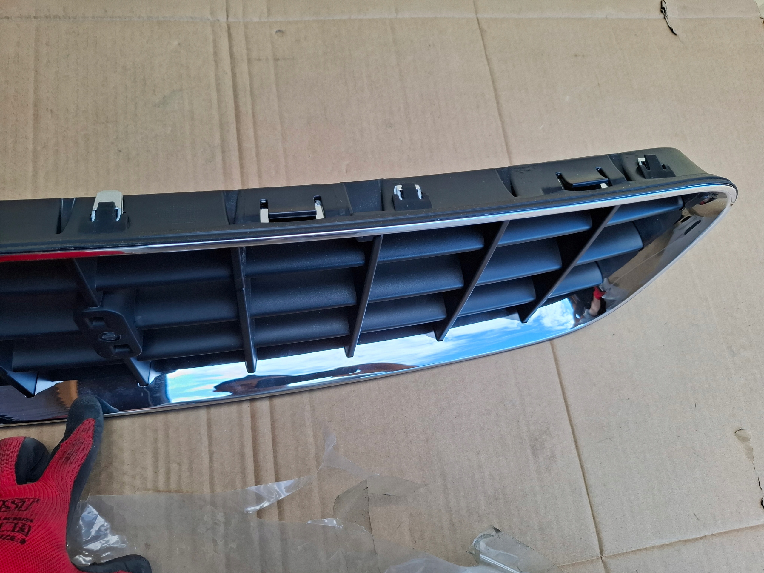 maska VOLVO XC90 02-06r 8620641 nova