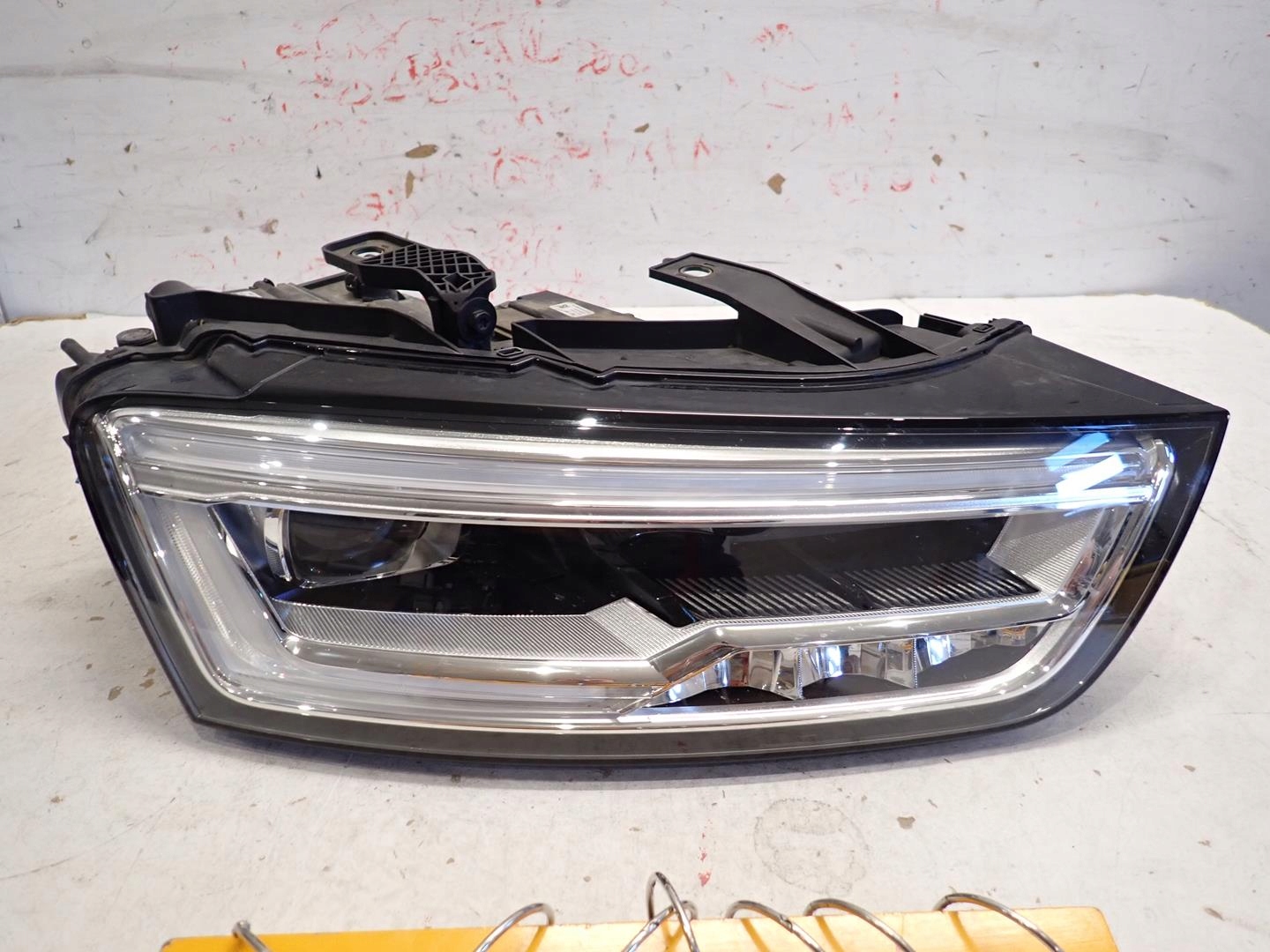 light front front right AUDI Q3 LIFT 2014- FULL LED 8U0941034