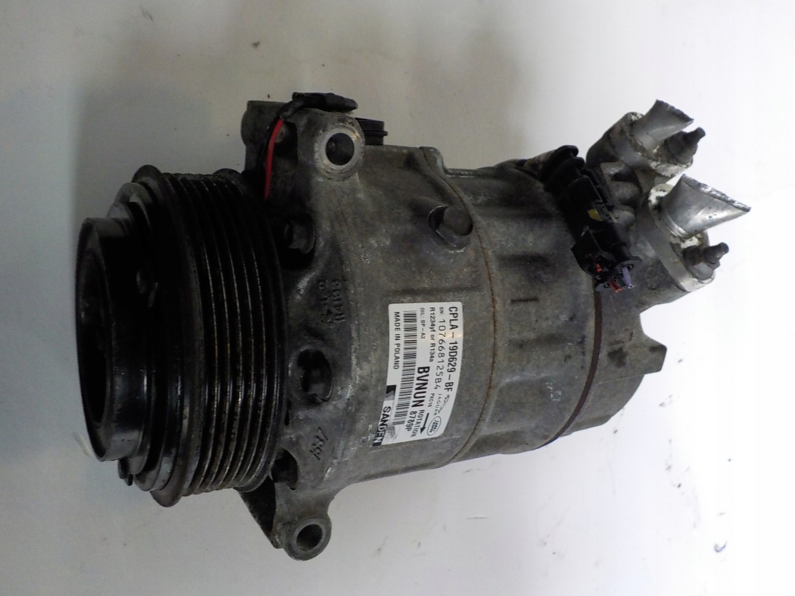 JAGUAR XE 2.0 D ORG compressor pump of the air conditioning CPLA-19D629-BF