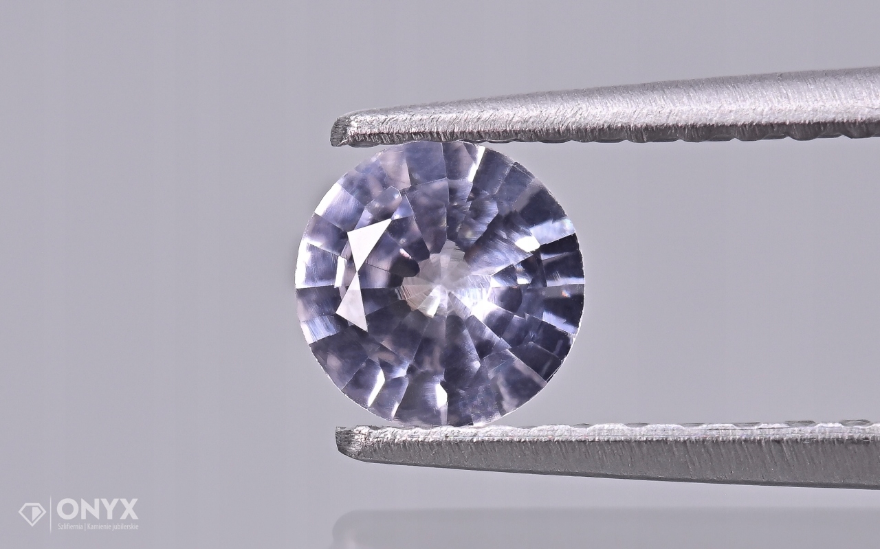 Fazetovaný safír kulatý fi 4,5 mm