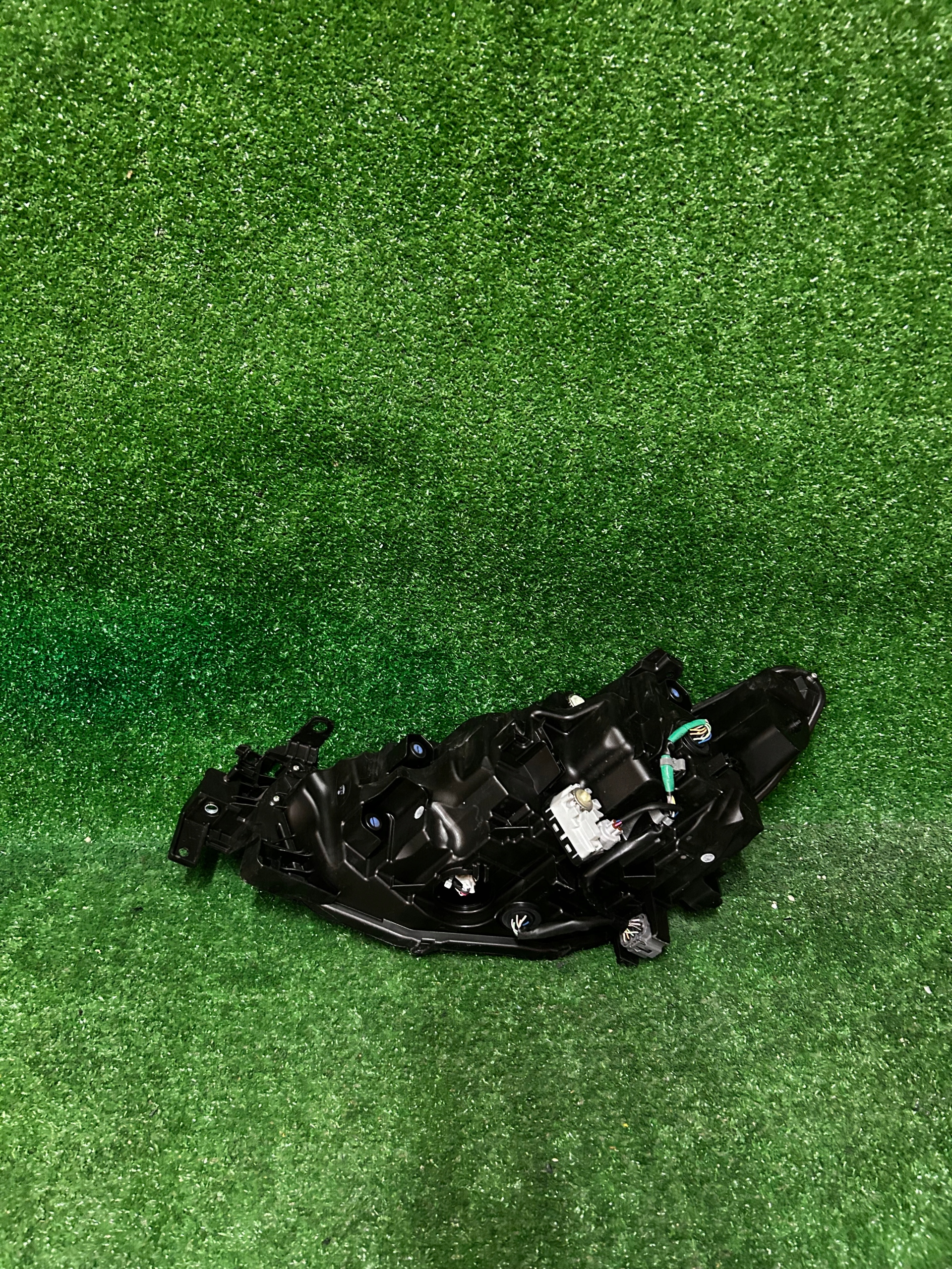 REFLEKTOR right MAZDA 6 GL FULL LED