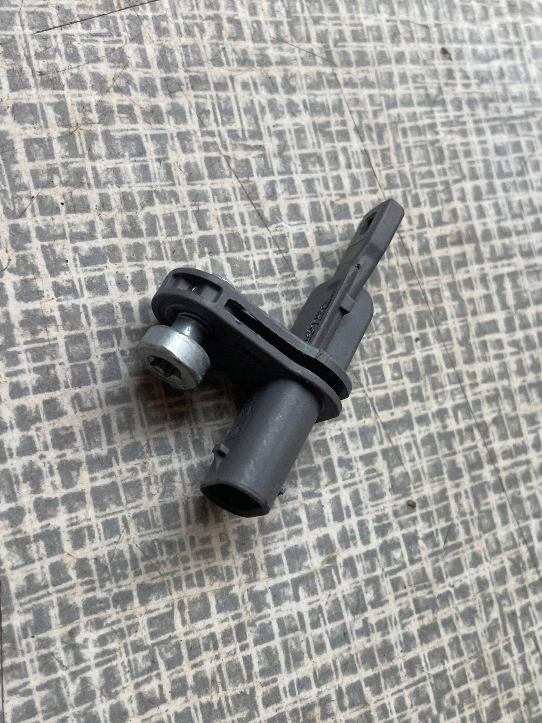 sensor ABS original Peugeot 3008 II 9838571680 !J