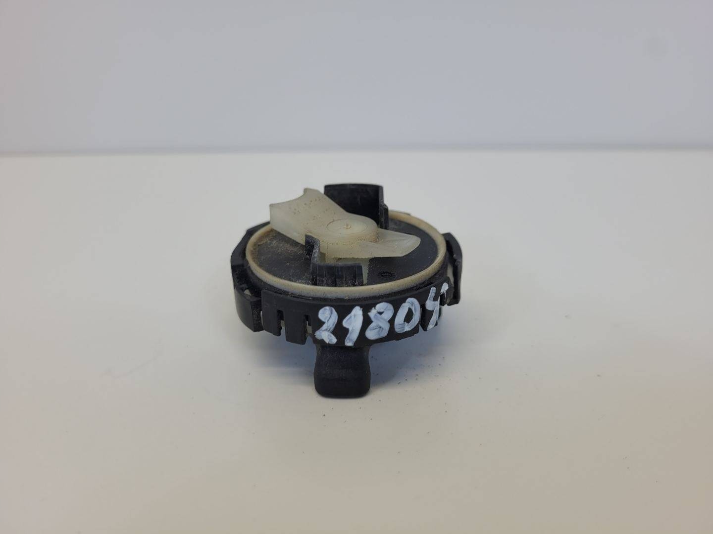 Crashsensor Drucksensor heck nizej SEAT Arona 2020 5QF959354