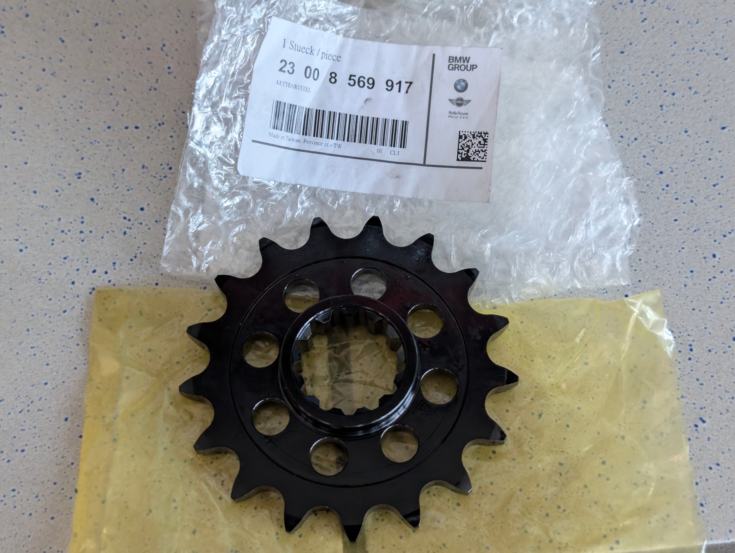 Nowa Oryginalna Zębatka Przód Zębnik Bmw M1000RR S1000RR 17Z (23008569917)