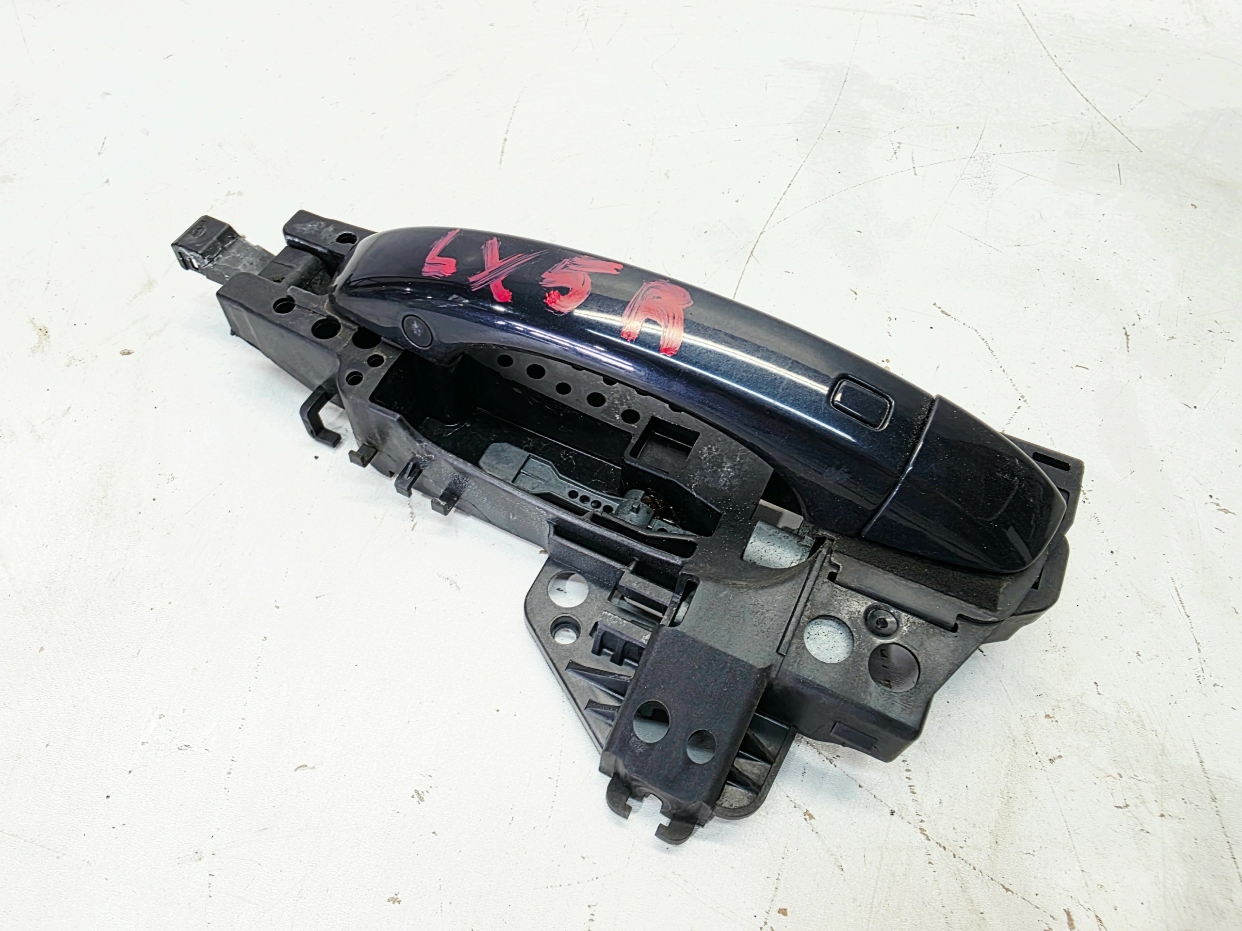 handle holder left front or left rear part AUDI A6 C7 A7 A8 4H0837885 LX5R
