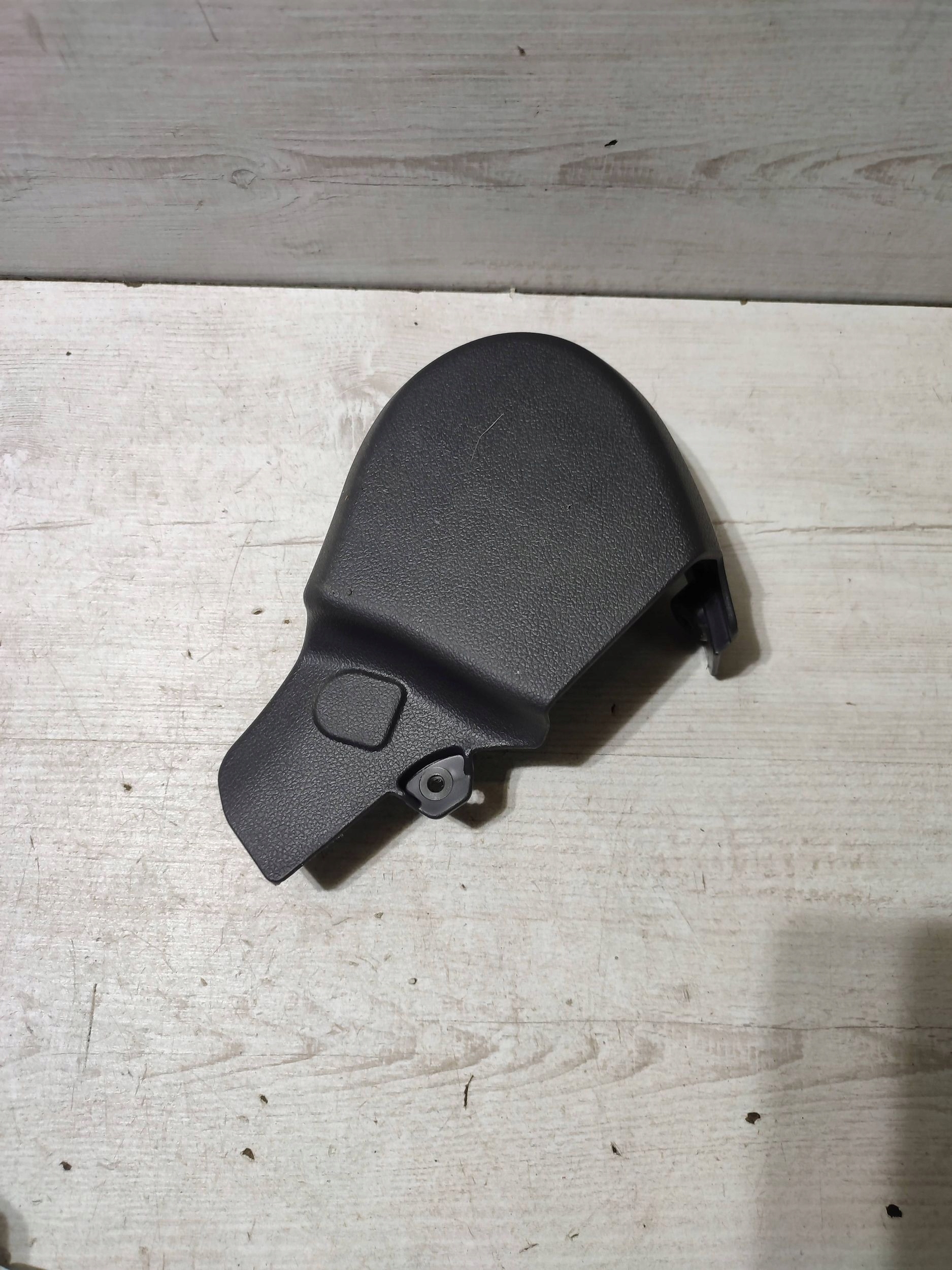 Hyundai Kona and 2018 front side right side seat