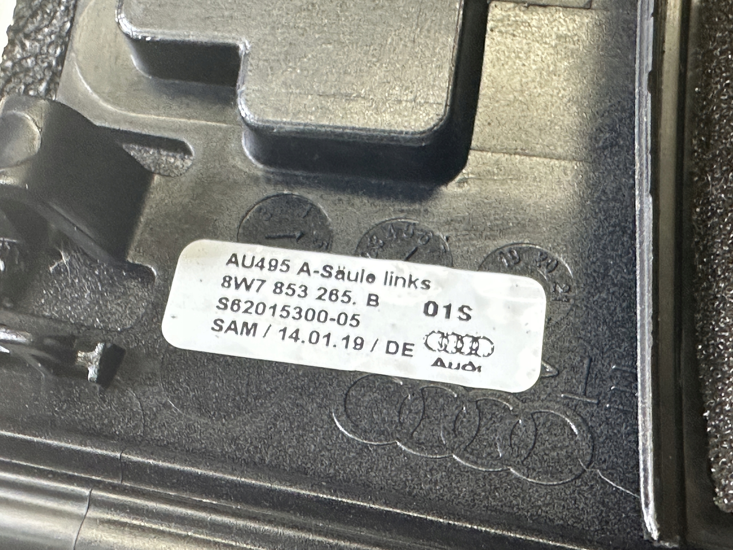 AUDI A5 8W CABRIO cover SLUPKA left 8W7853265B