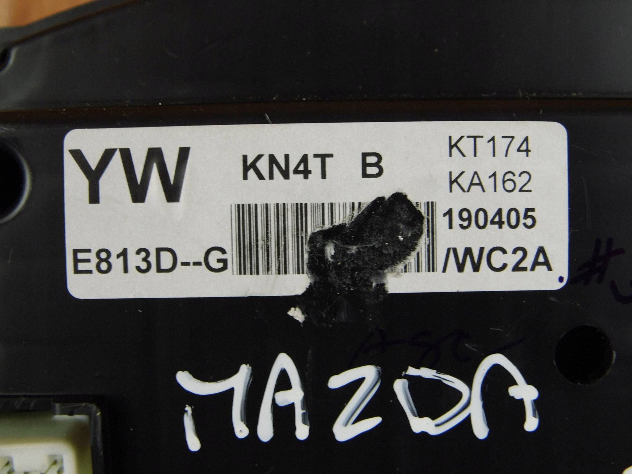 Mazda CX-5 II KF 2.5 BENZ budíky KN4T B