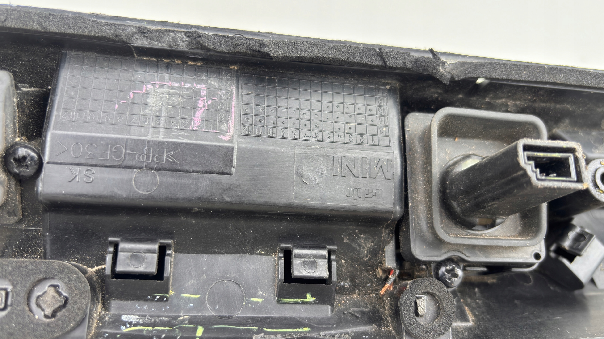 MINI COOPER moulding cap bonnet lighting signs 51137362125 K73/SI125