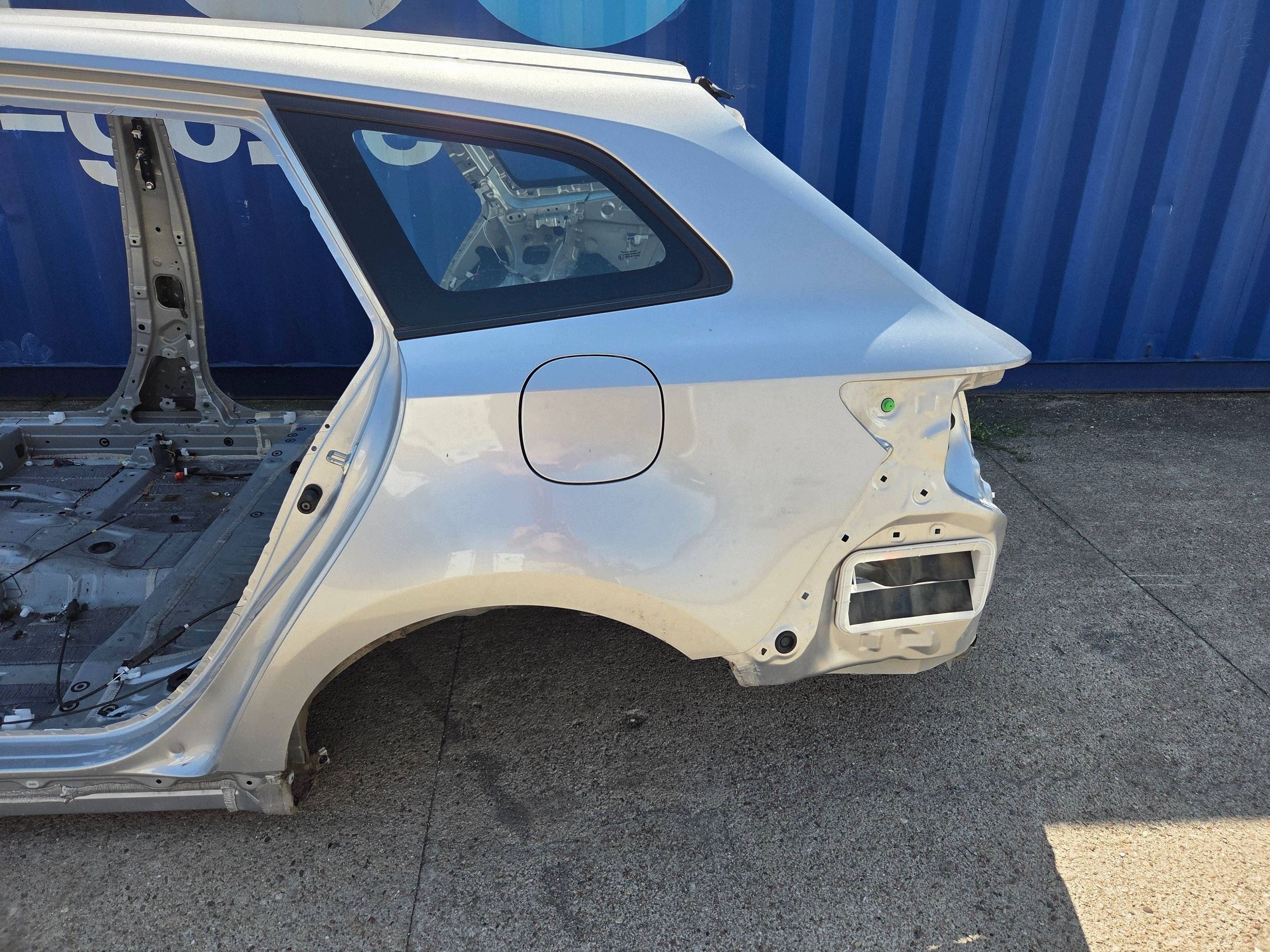 Toyota Corolla E21 Kombi rear part sump floor boot
