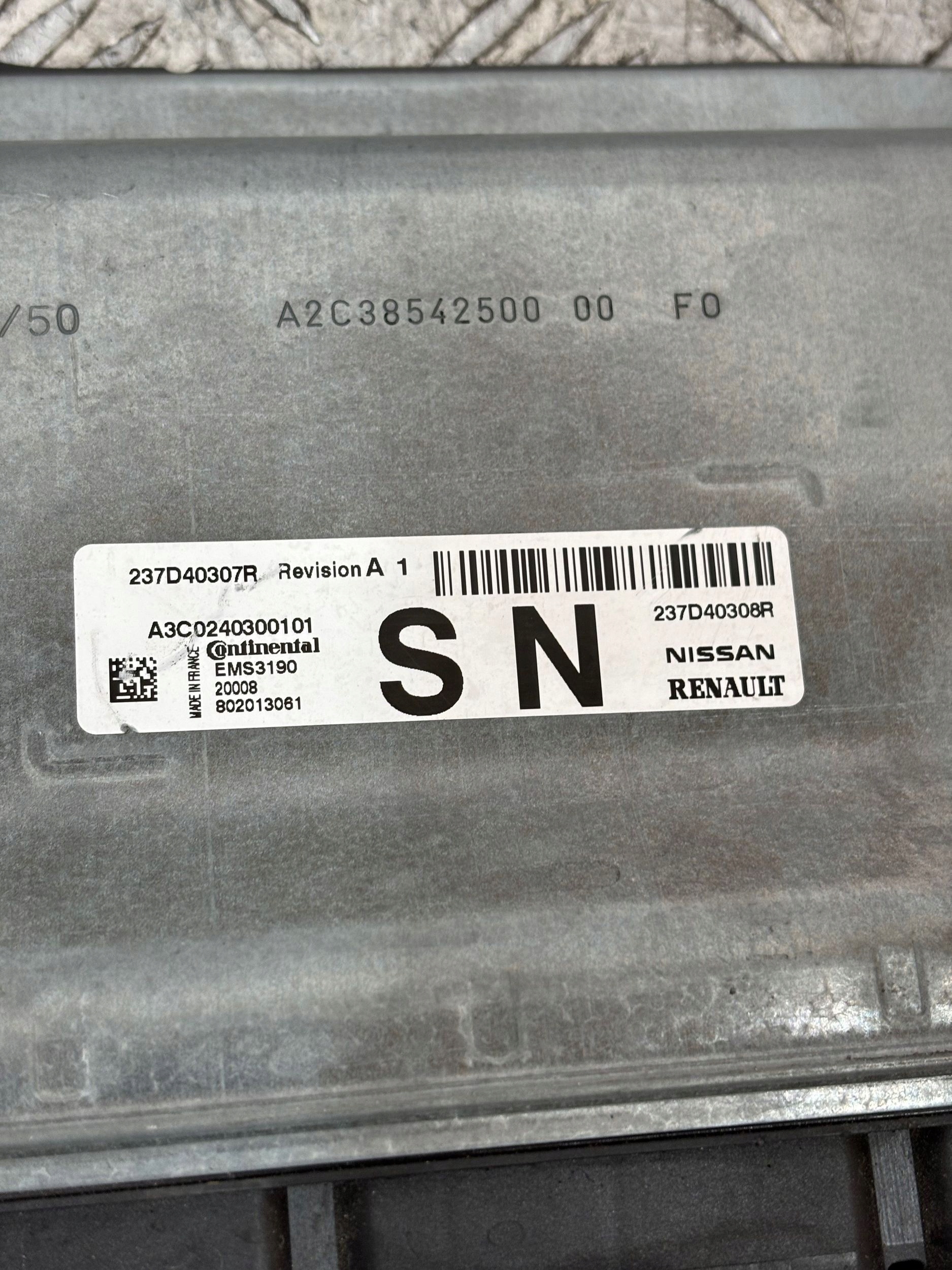 control unit of the engine RENAULT ZOE 237D40308R