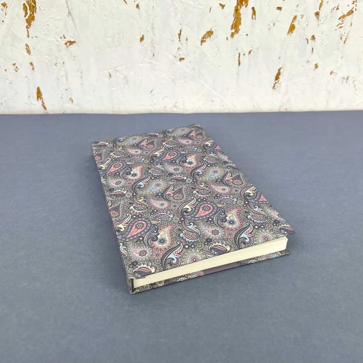 Elegancki Notes Notatnik A5 192 strony w kratkę Soft Touch PAISLEY Producent Bee-Bee
