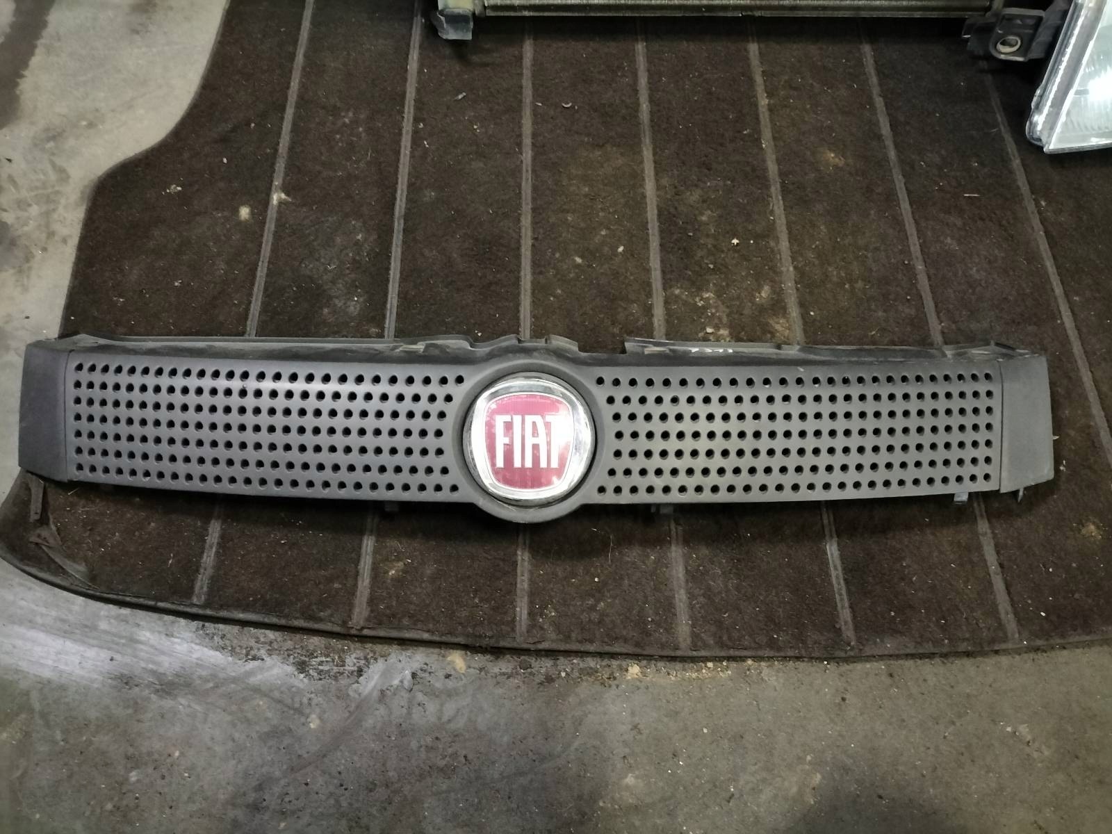 completo anteriore radiatore / raffreddatore parafango griglia FIAT PANDA II 268/A