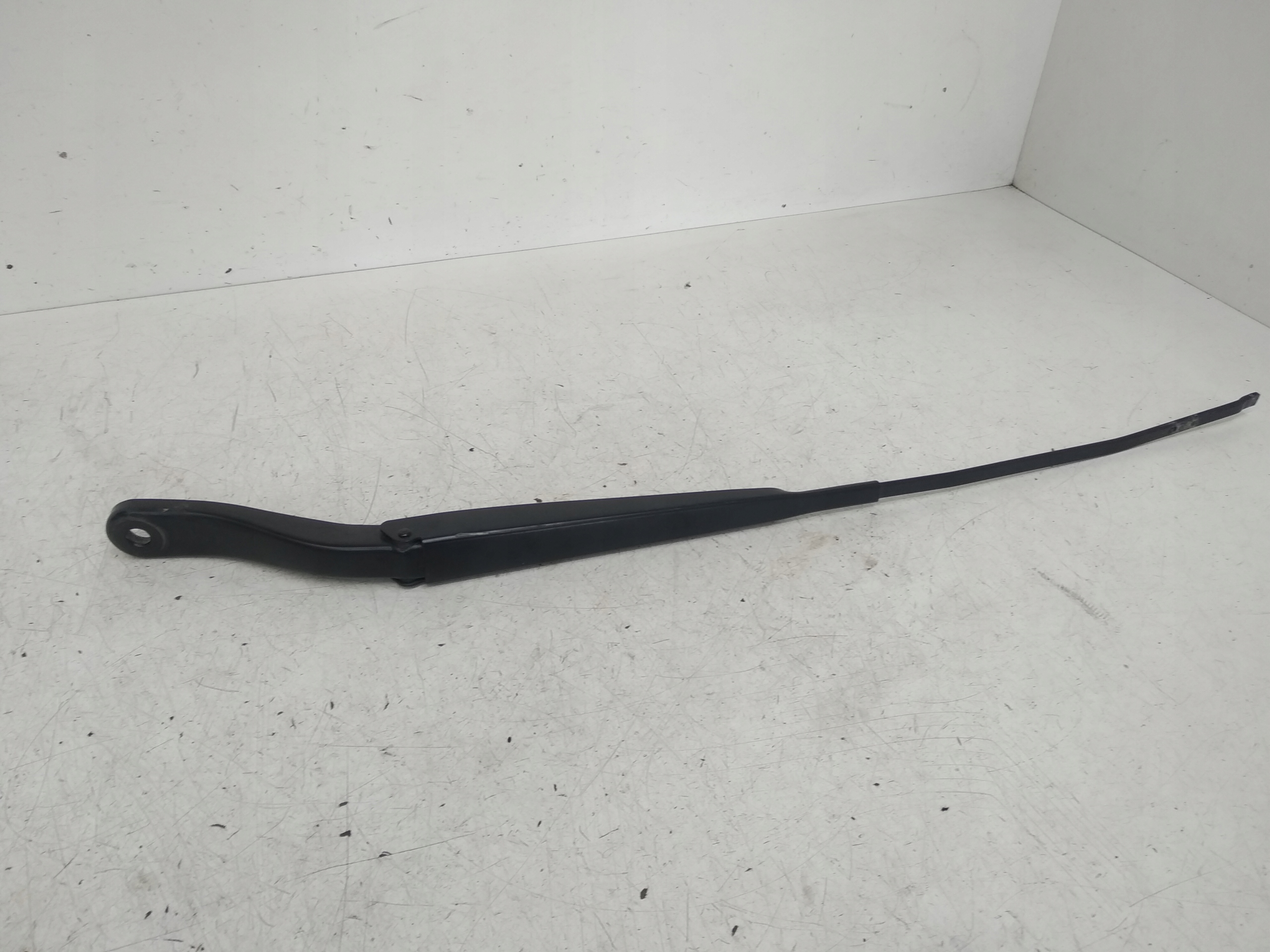 wiper arm left 8200832055 Renault Clio