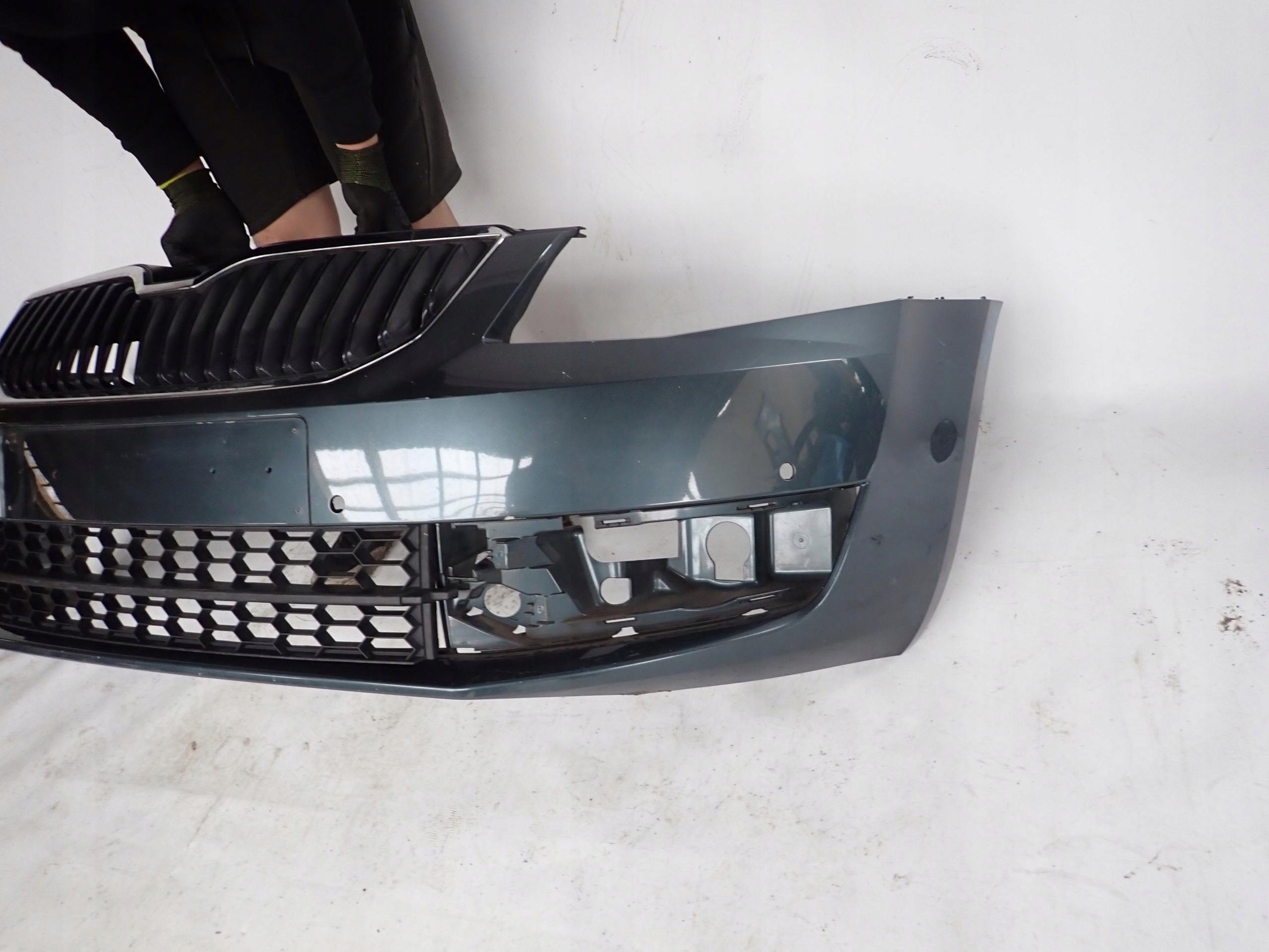 SKODA OCTAVIA III 12- bumper front front 4PDC