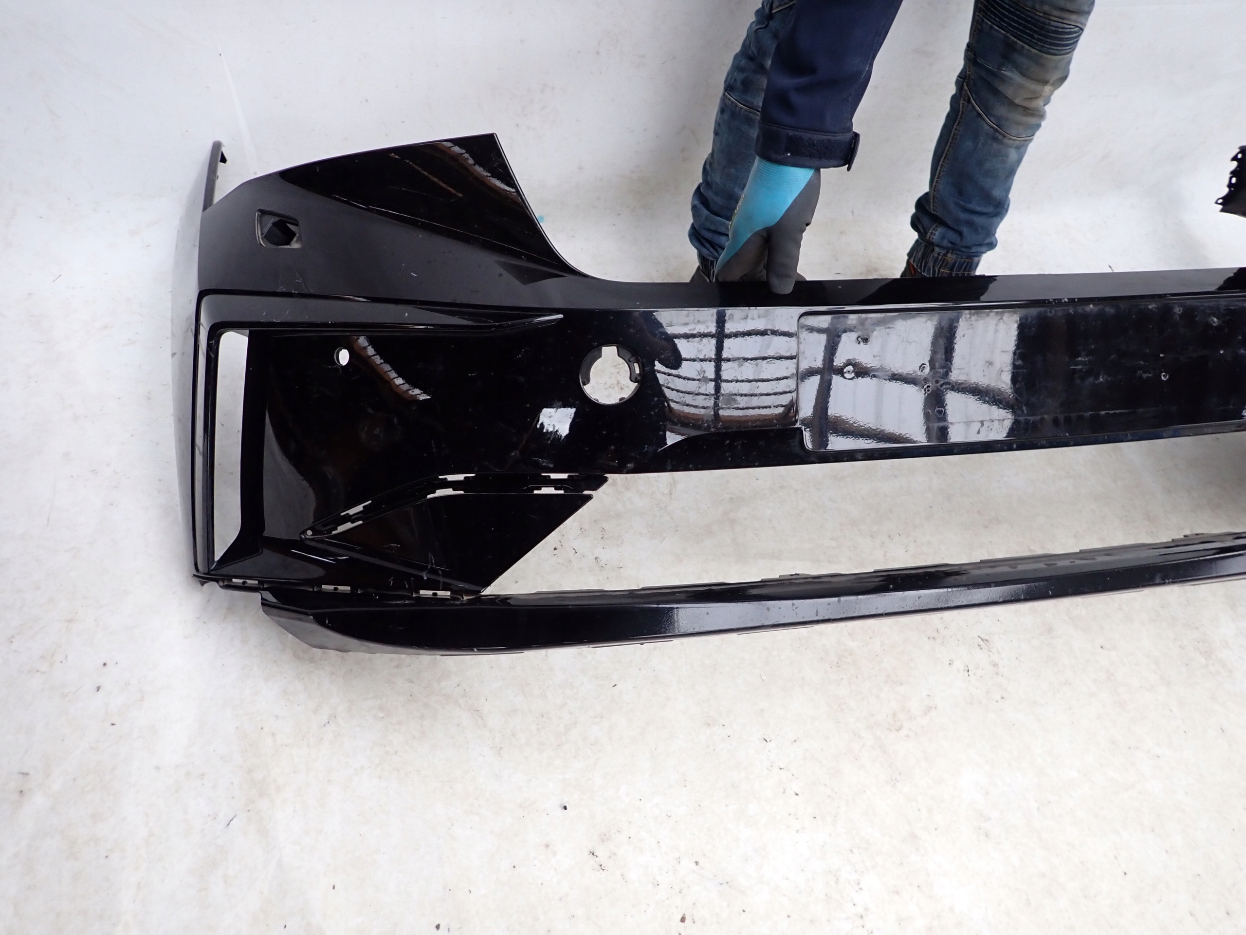 SKODA ENYAQ iV 20- bumper front front SPR PDC