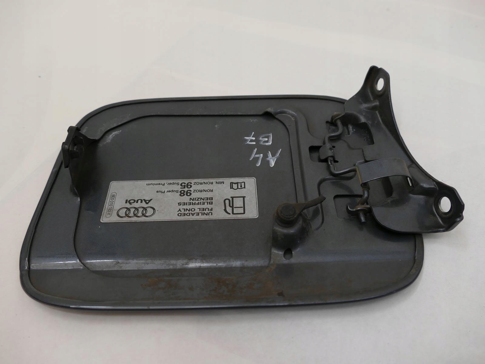 AUDI A4 B7 Berline Volet trappe carburant Carburant LX7Z