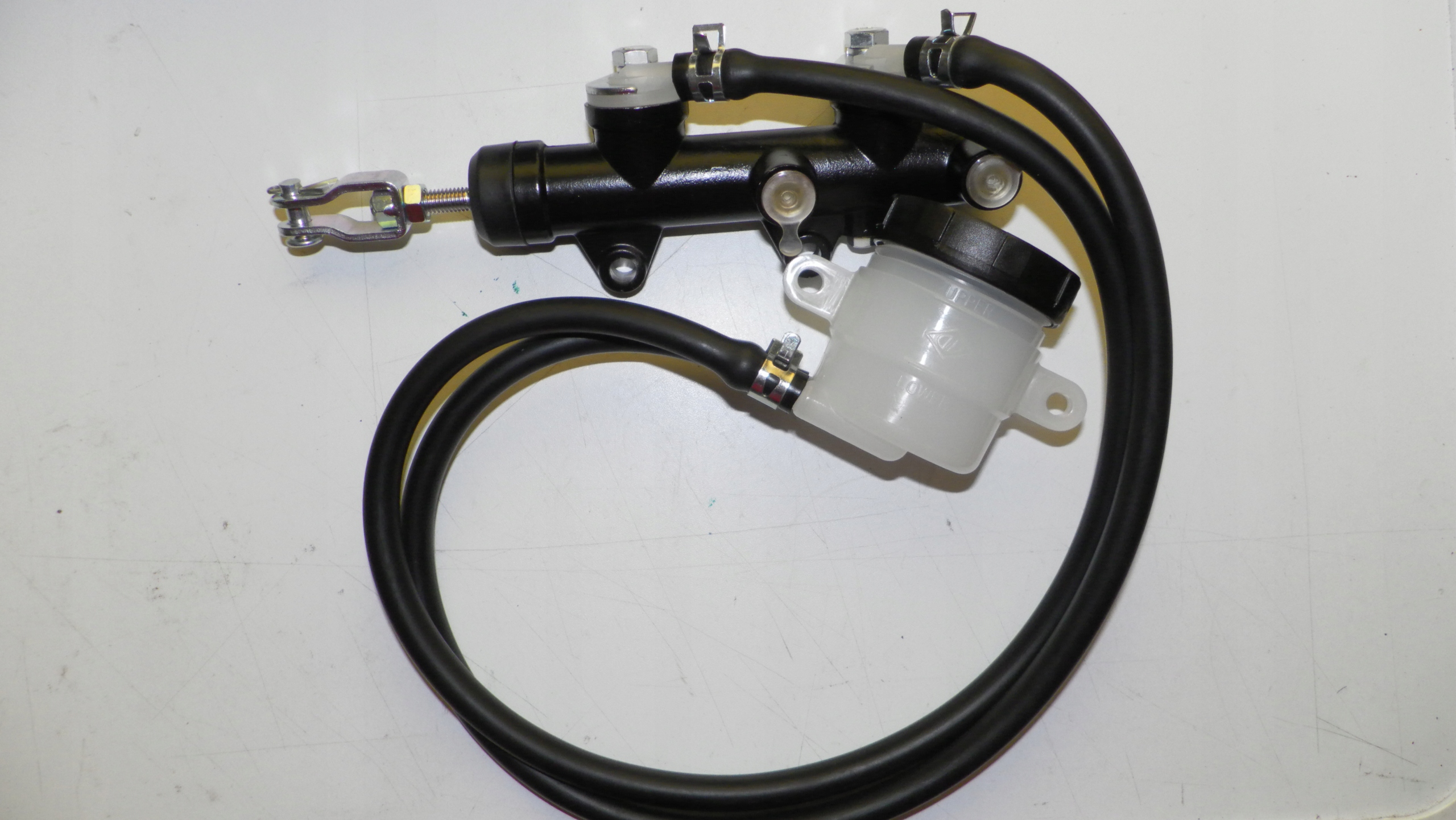 9CR6-081100 - CF MOTO ГЛАВНЫЙ ТОРМОЗНОЙ ЦИЛИНДР 520 400 C-FORCE